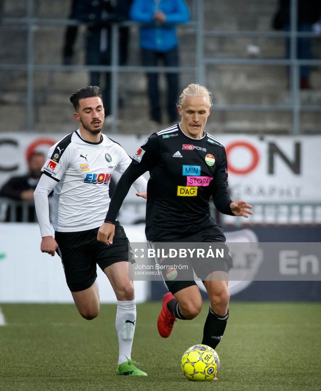 Örebros Simon Amin och Dalkurds Henrik Löfkvist