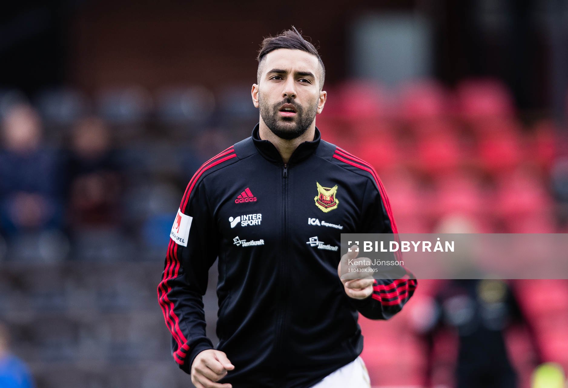 Östersunds Saman Ghoddos innan fotbollsmatchen i