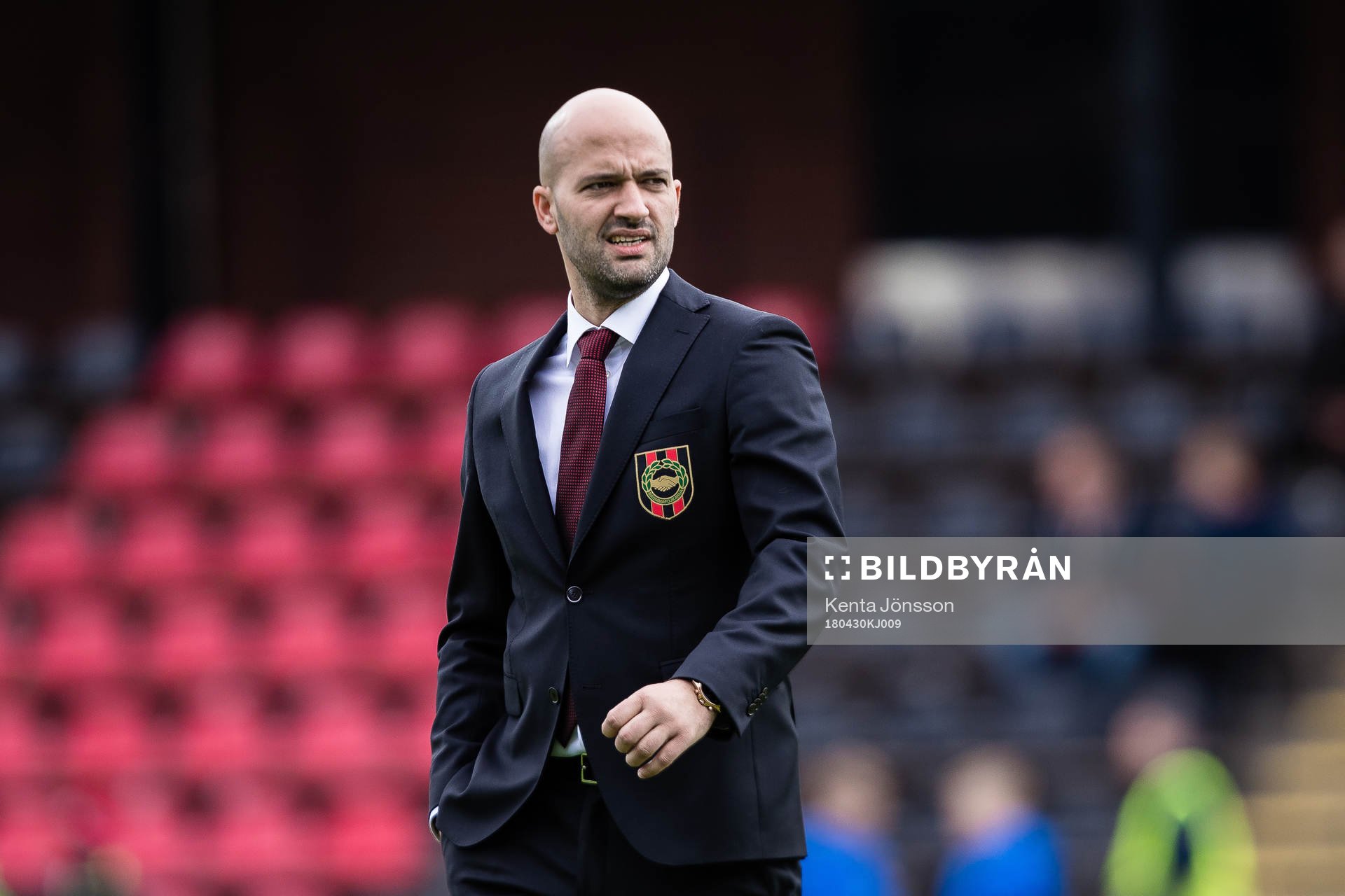 Brommapojkarnas tränare Luis Pimenta innan fotbollsmatchen i Allsvenskan mellan Brommapojkarna och Östersund den 30 April 2018 i Stockholm.