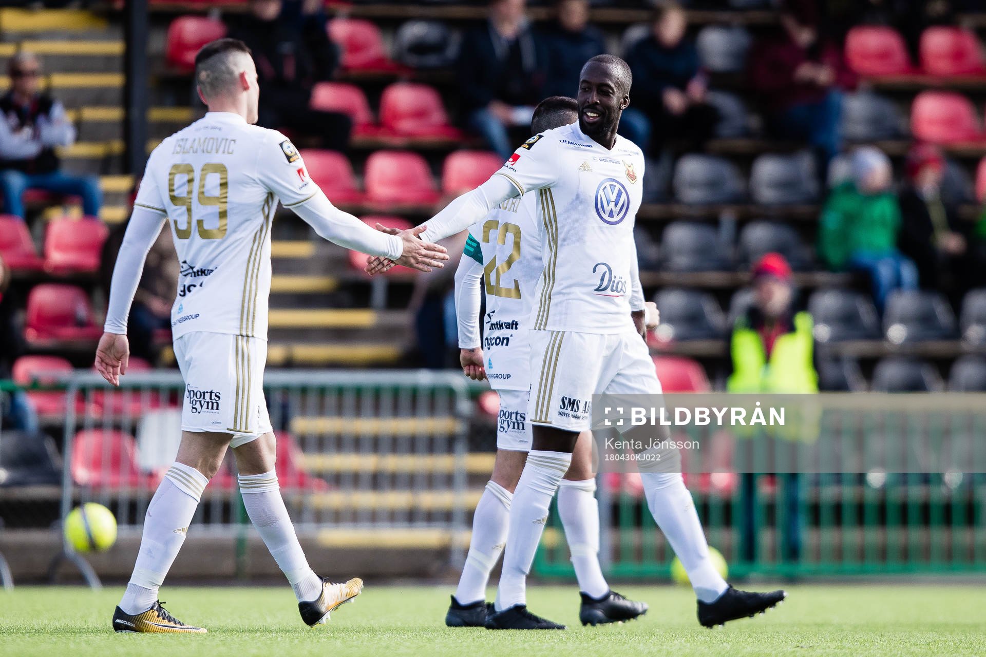Östersunds Dino Islamovic jublar