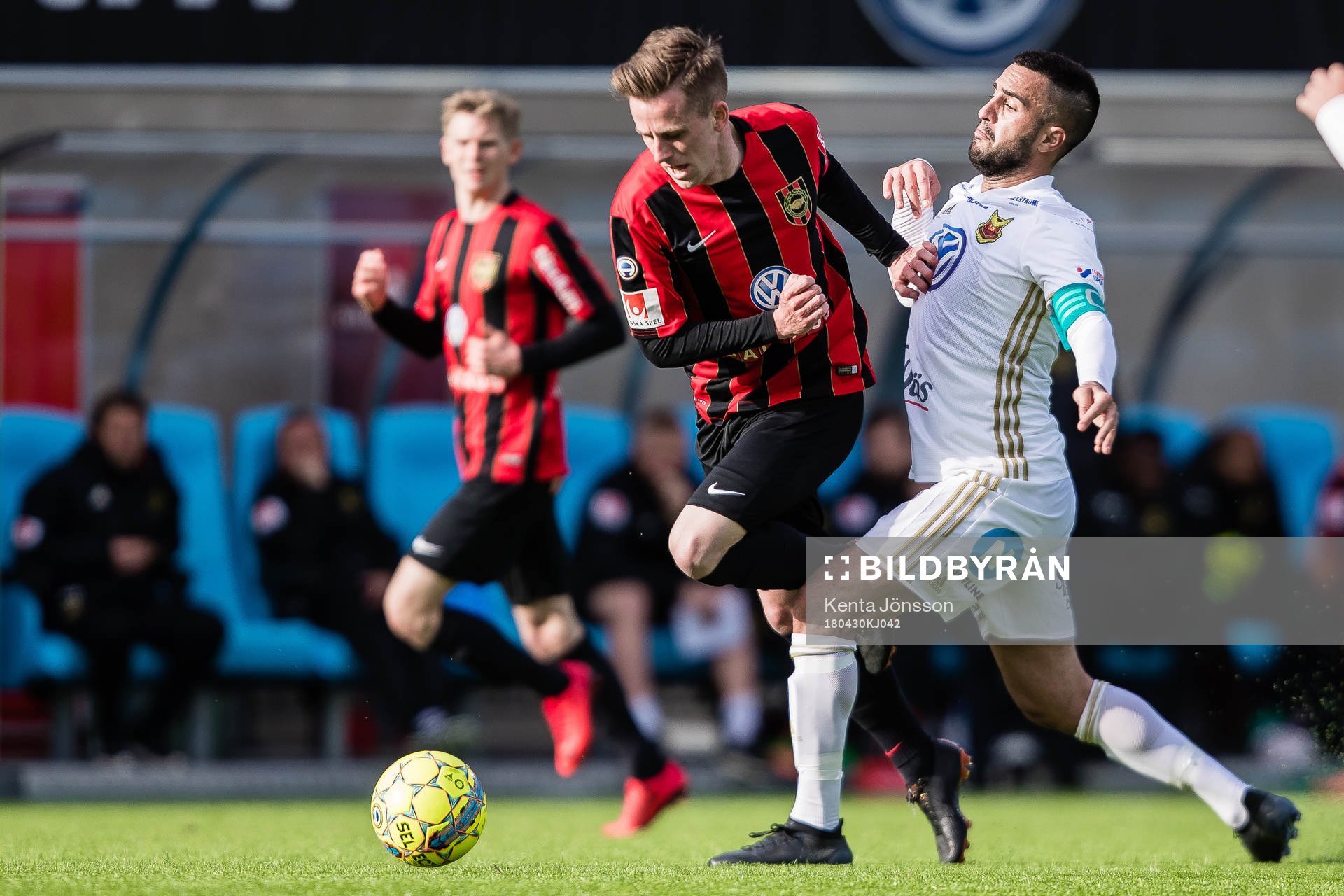 Brommapojkarnas Rasmus Alm och Östersunds Brwa Nouri
