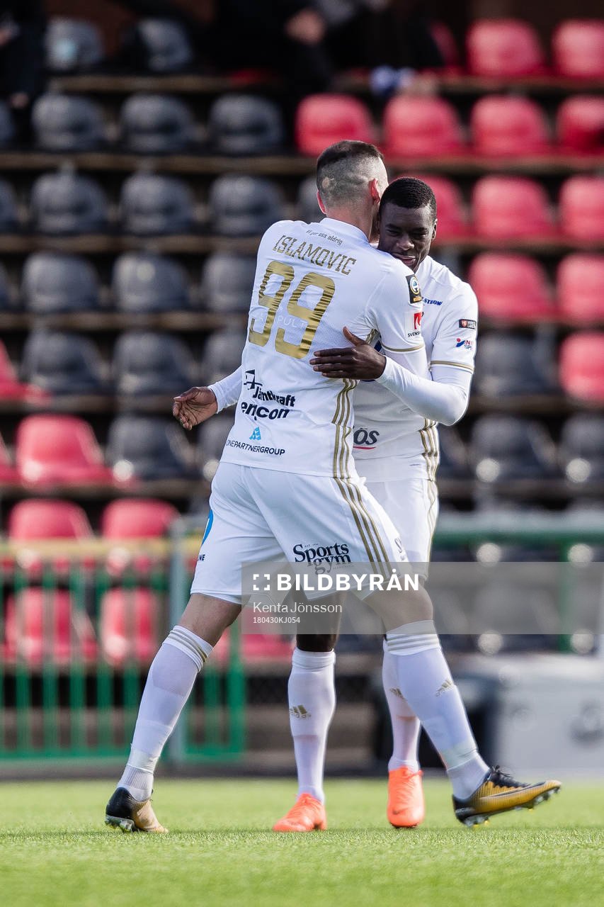 Östersunds Dino Islamovic jublar