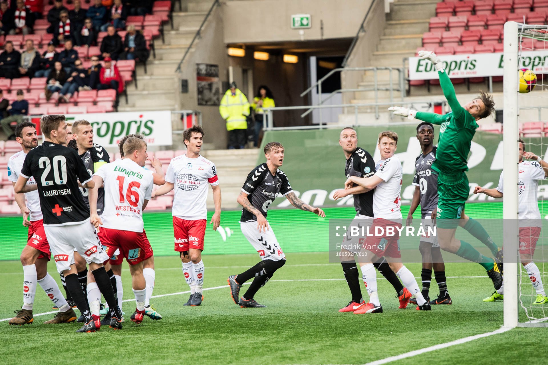 Tobias Lauritsen of Odd scores 2-0