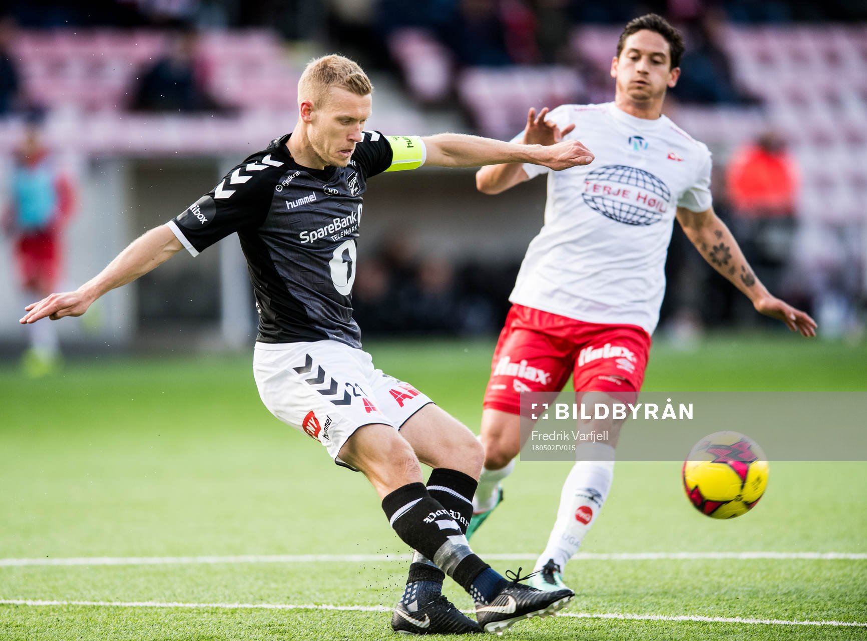 Steffen Hagen of Odd and Kjell Rune Sellin of Fredrikstad