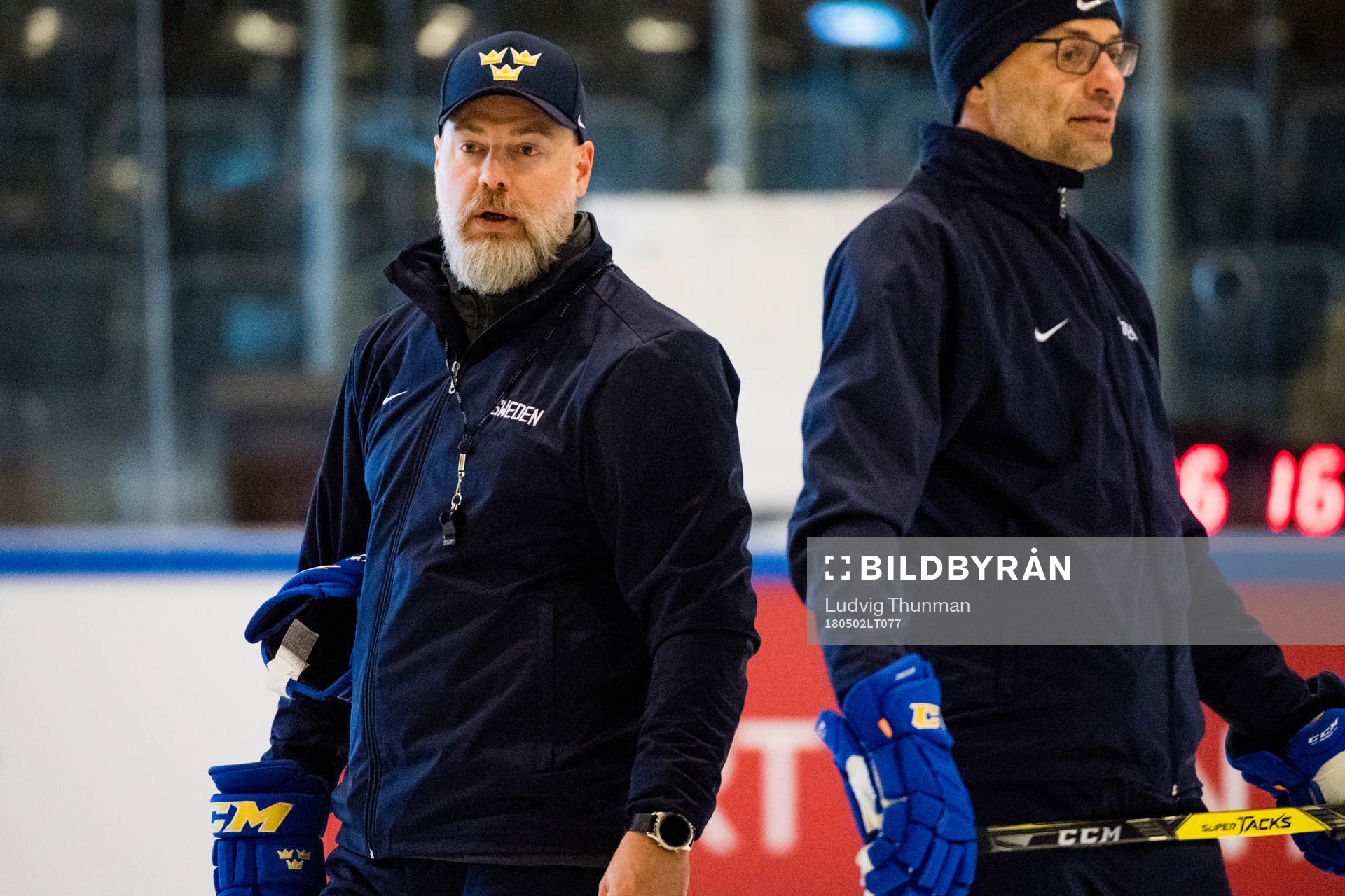 Förbundskapten Rikard Grönborg och assisterande tränare