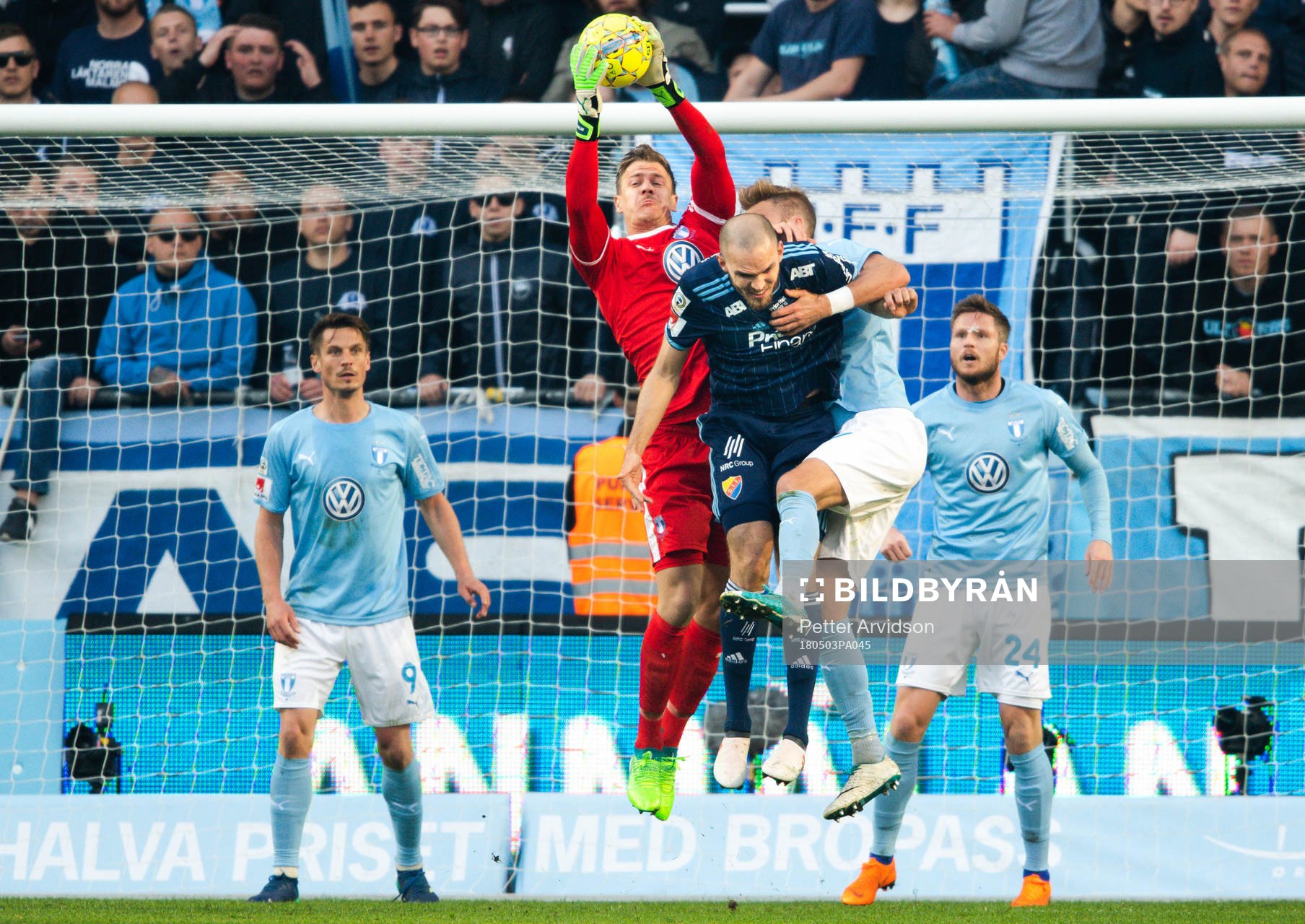 Malmö FFs målvakt Johan Dahlin och Djurgårdens Marcus