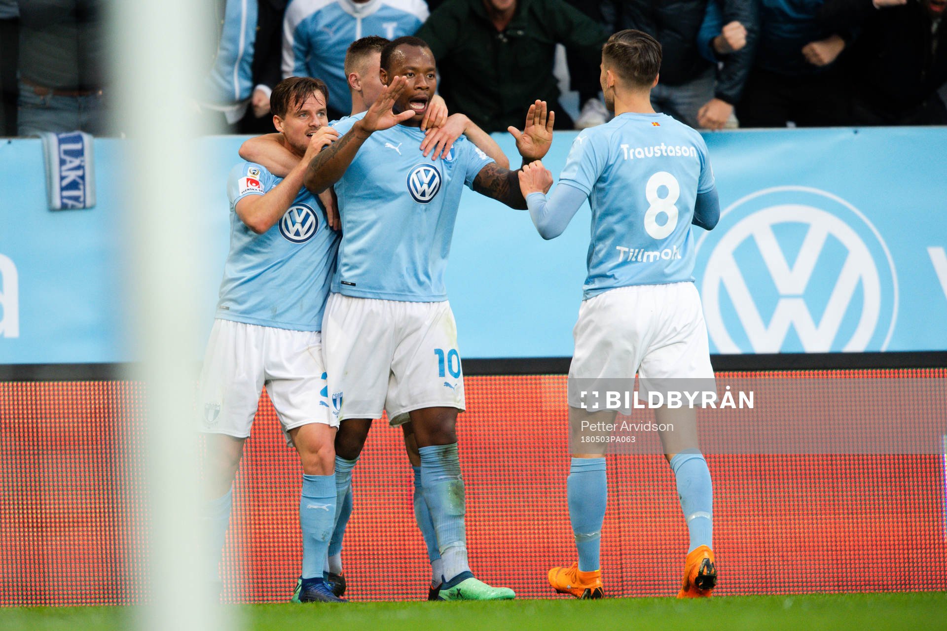 Malmö FFs Eric Larsson, Arnór Ingvi Traustason  och