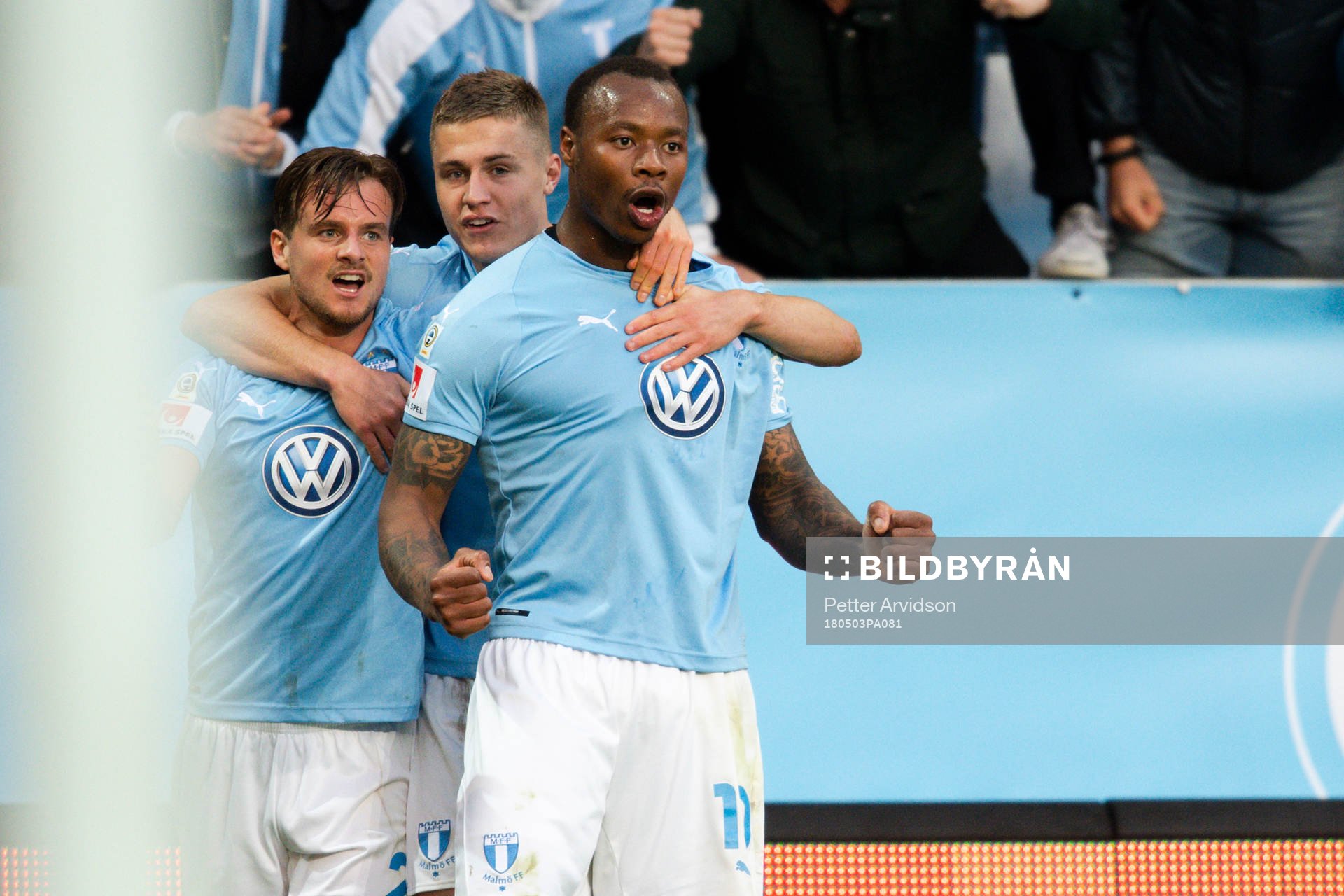 Malmö FFs Eric Larsson och Mattias Svanberg jublar med