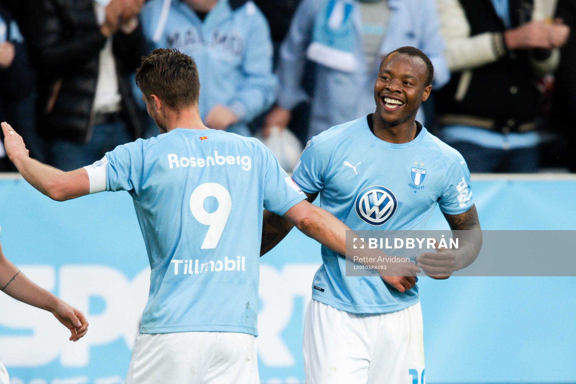 Malmö FFs Eric Larsson och Markus Rosenberg jublar med