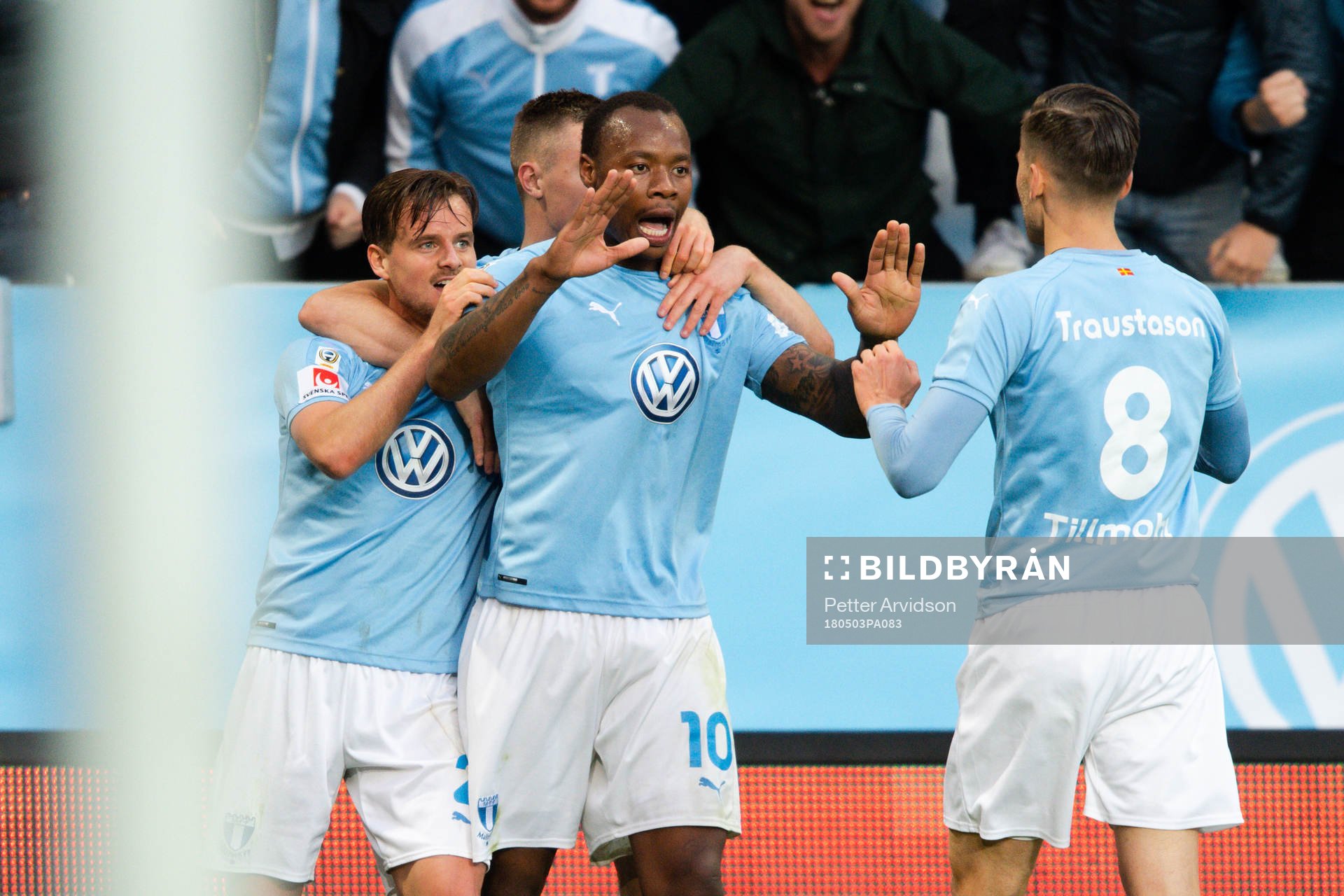 Malmö FFs Eric Larsson, Arnór Ingvi Traustason  och