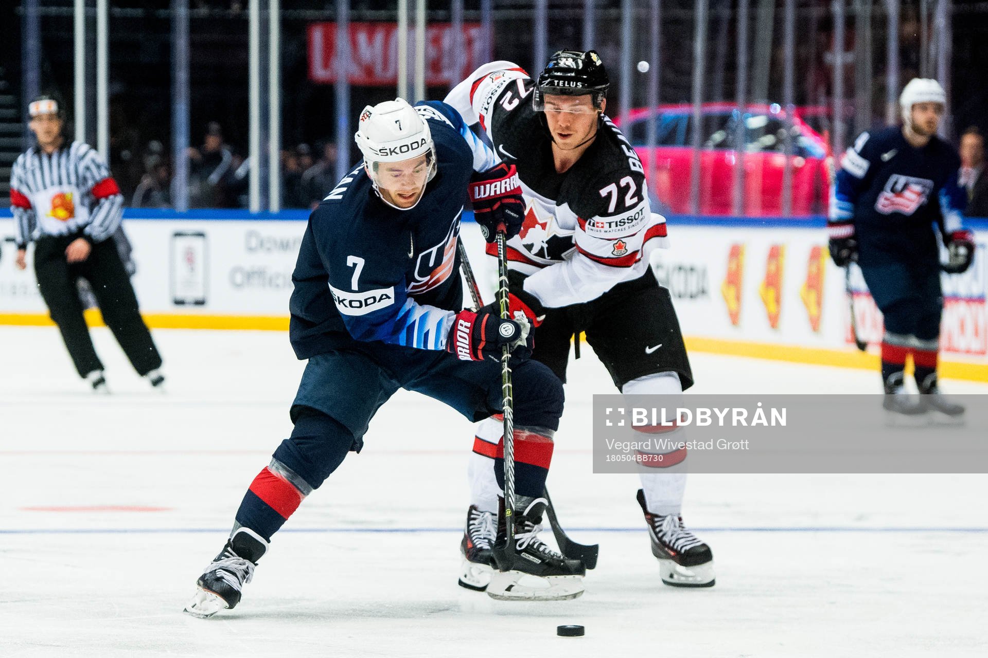 Derek Ryan of USA and Anthony Beauvillier of Canada
