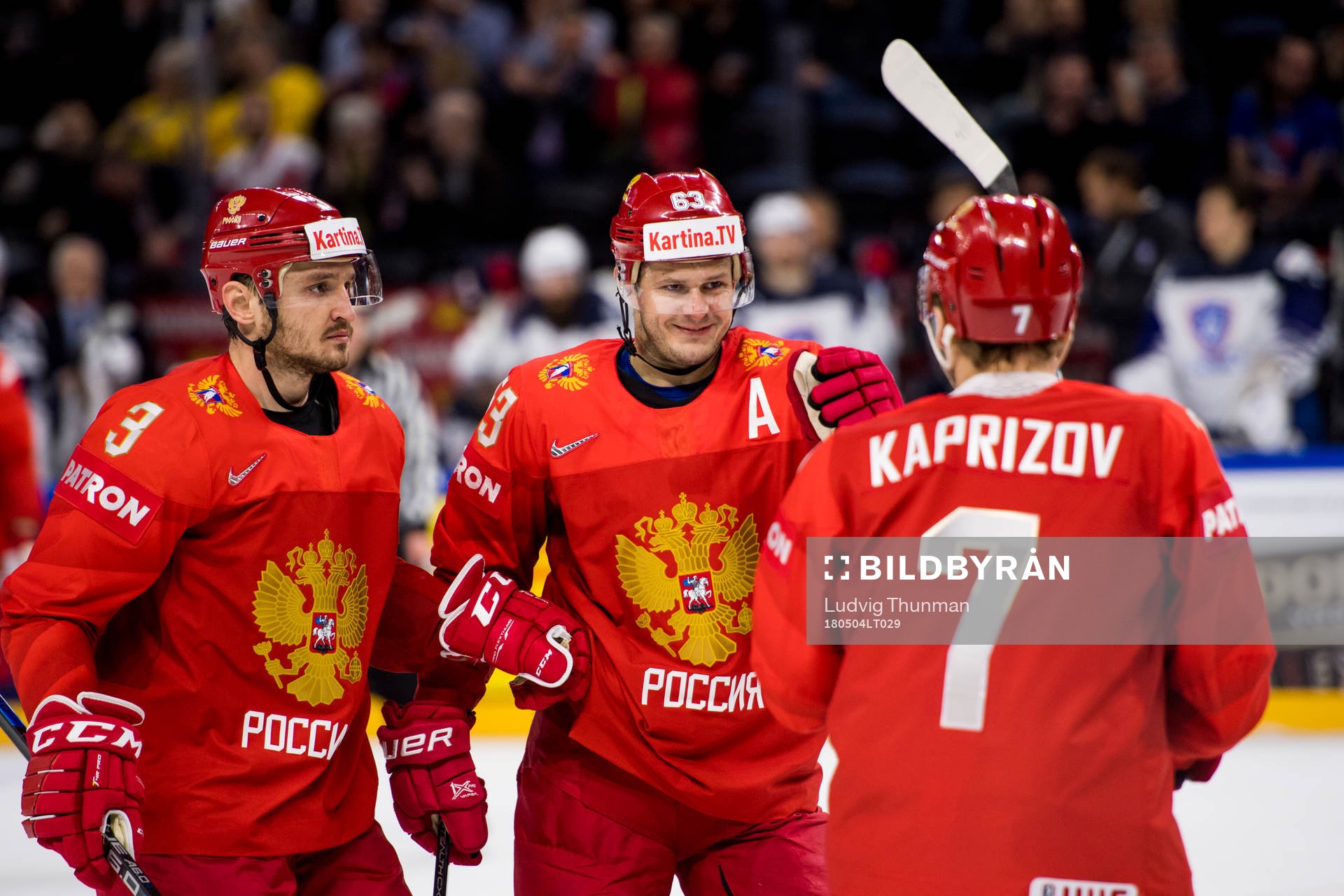 Rysslands Evgeny Dadonov jublar med Kirill Kaprizov och