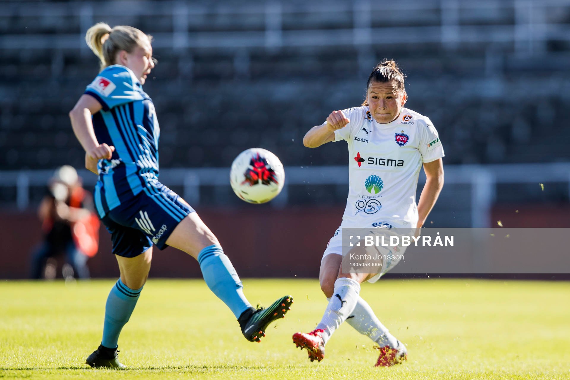 Djurgårdens Petronella Ekroth och Rosengårds Alexandra