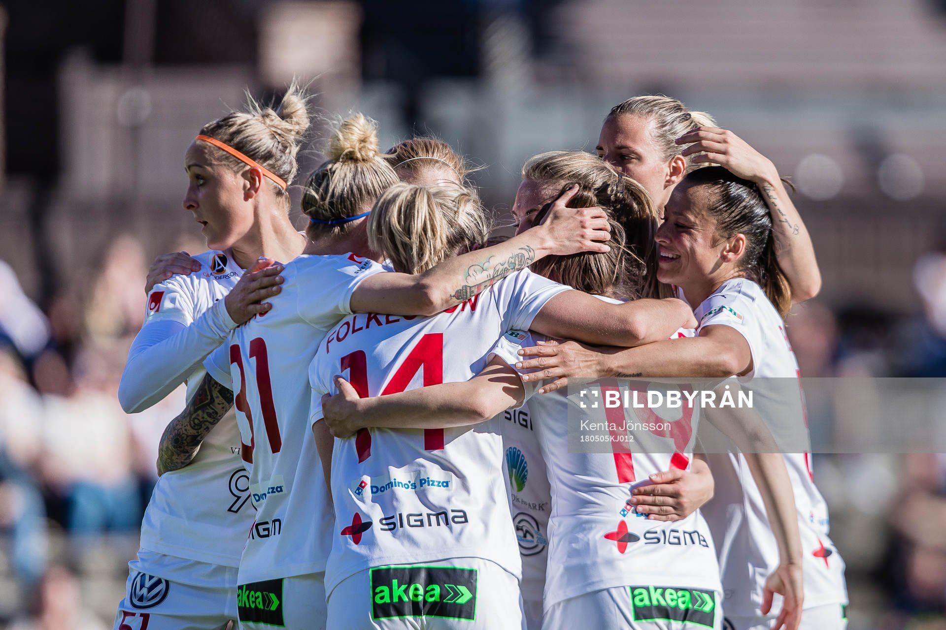 Rosengårds Iva Landeka jublar med lagkamrater