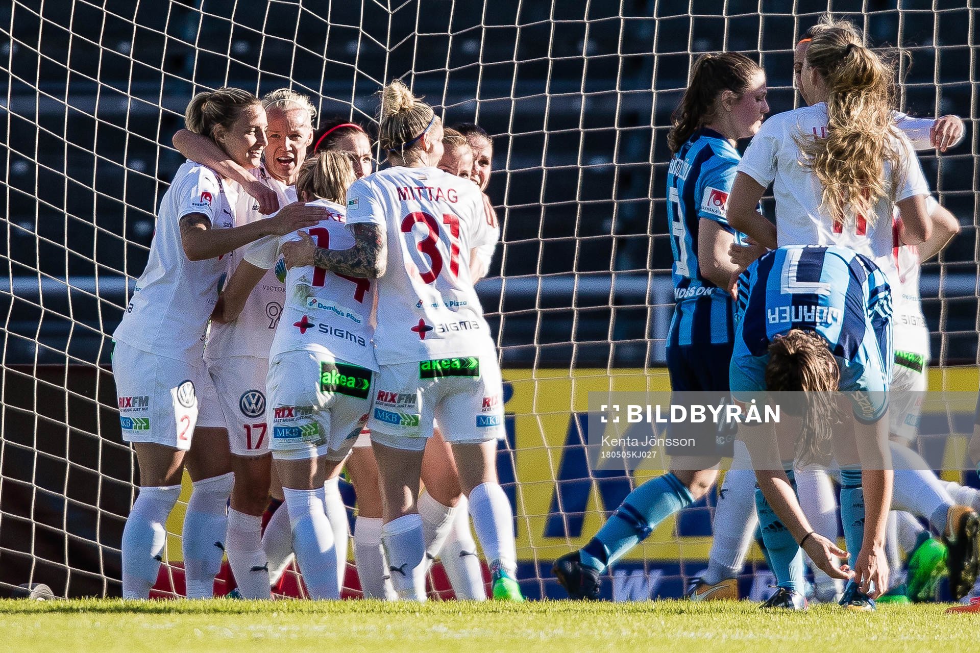 Rosengårds Glodis Perla Viggosdottir jublar med Simone