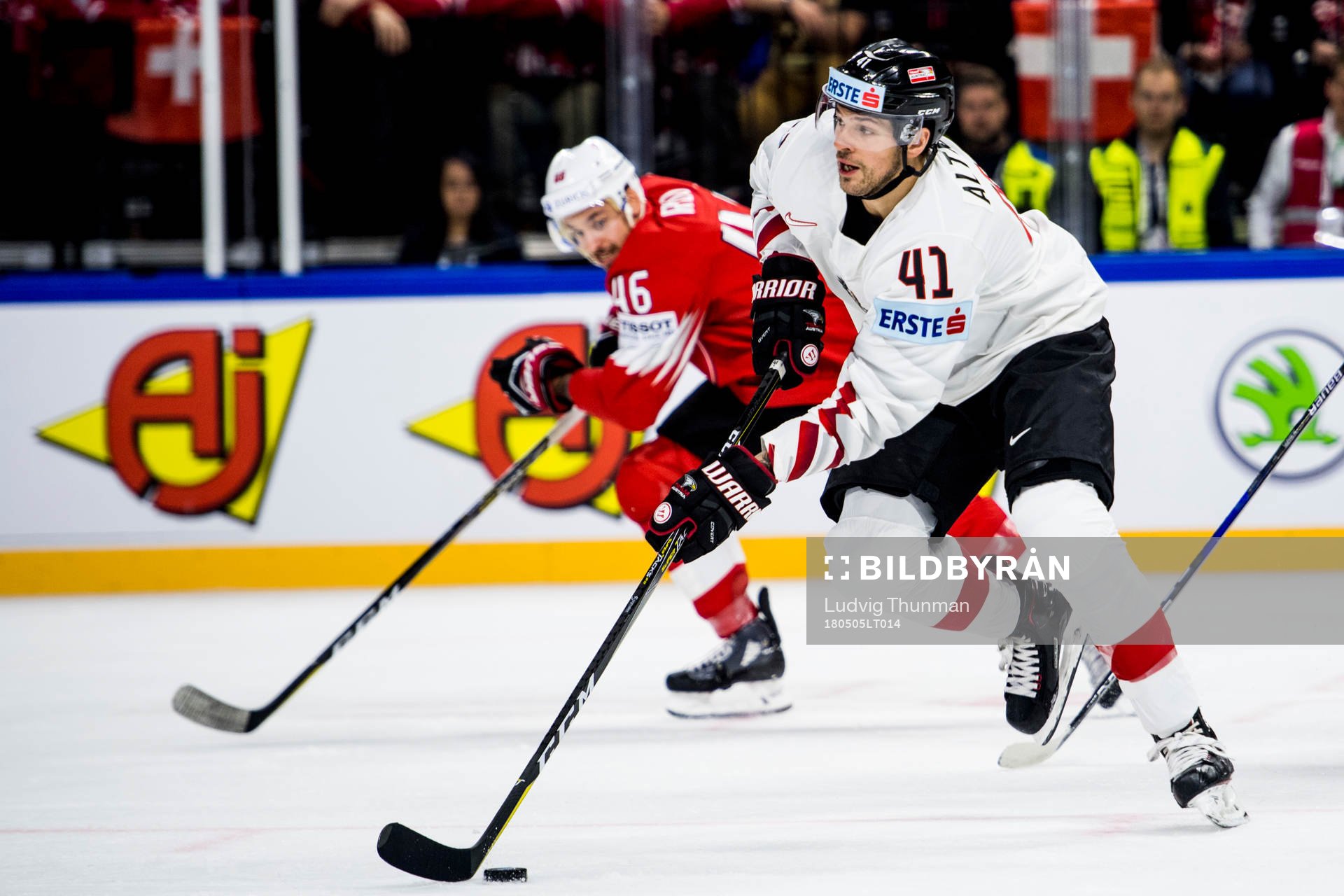 Österrikes Mario Altmanunder ishockeymatchen mellan