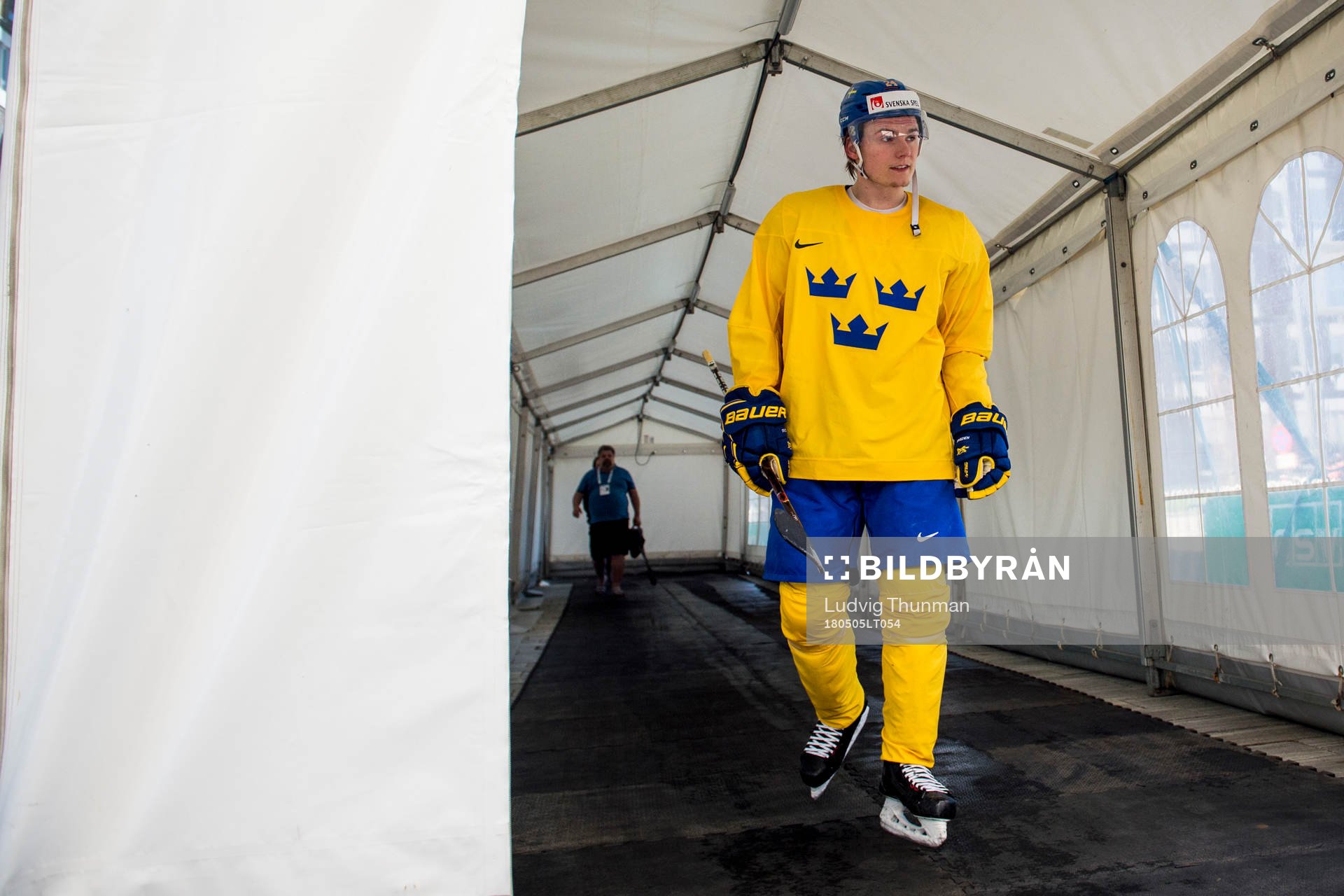 Lias Andersson lämnar en träning med sveriges