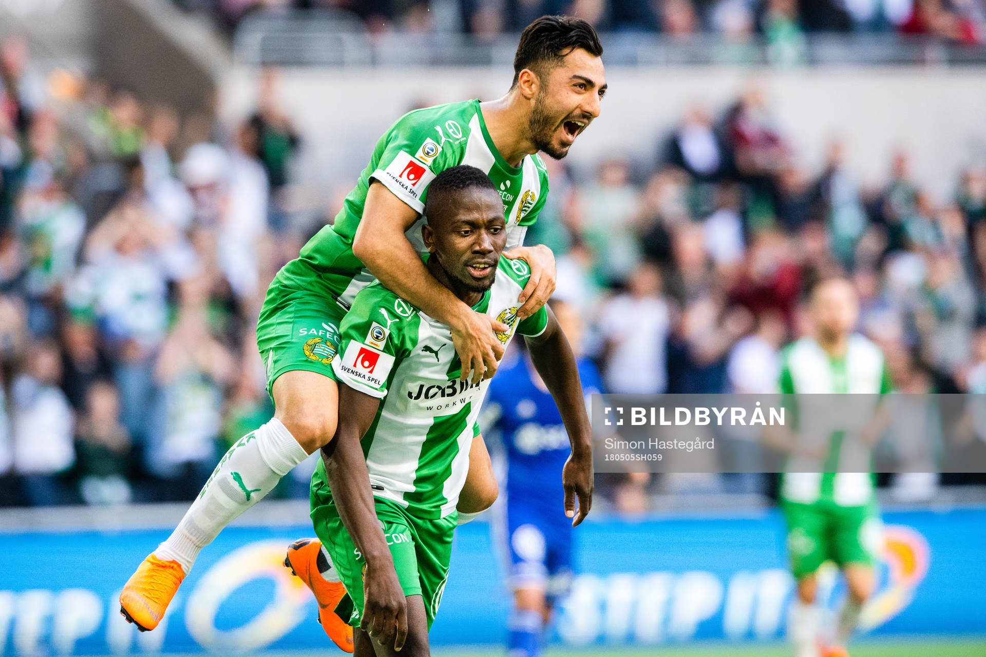 Hammarbys Jiloan Hamad och Pa Amat Dibba jublar efter 2-0 under fotbollsmatchen i Allsvenskan mellan Hammarby och GIF Sundsvall den 5 maj 2018 i Stockholm.