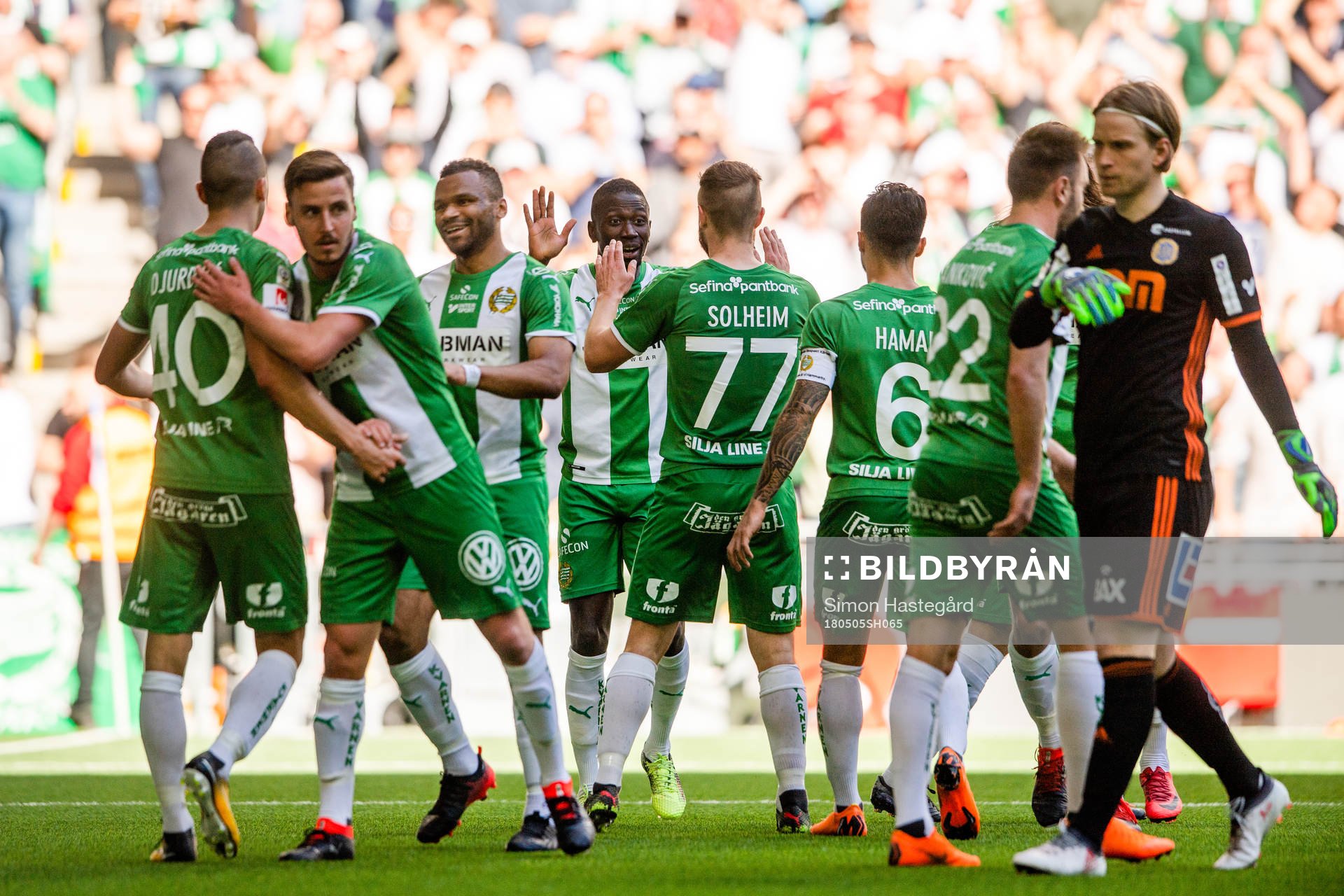 Hammarbys spelare jublar