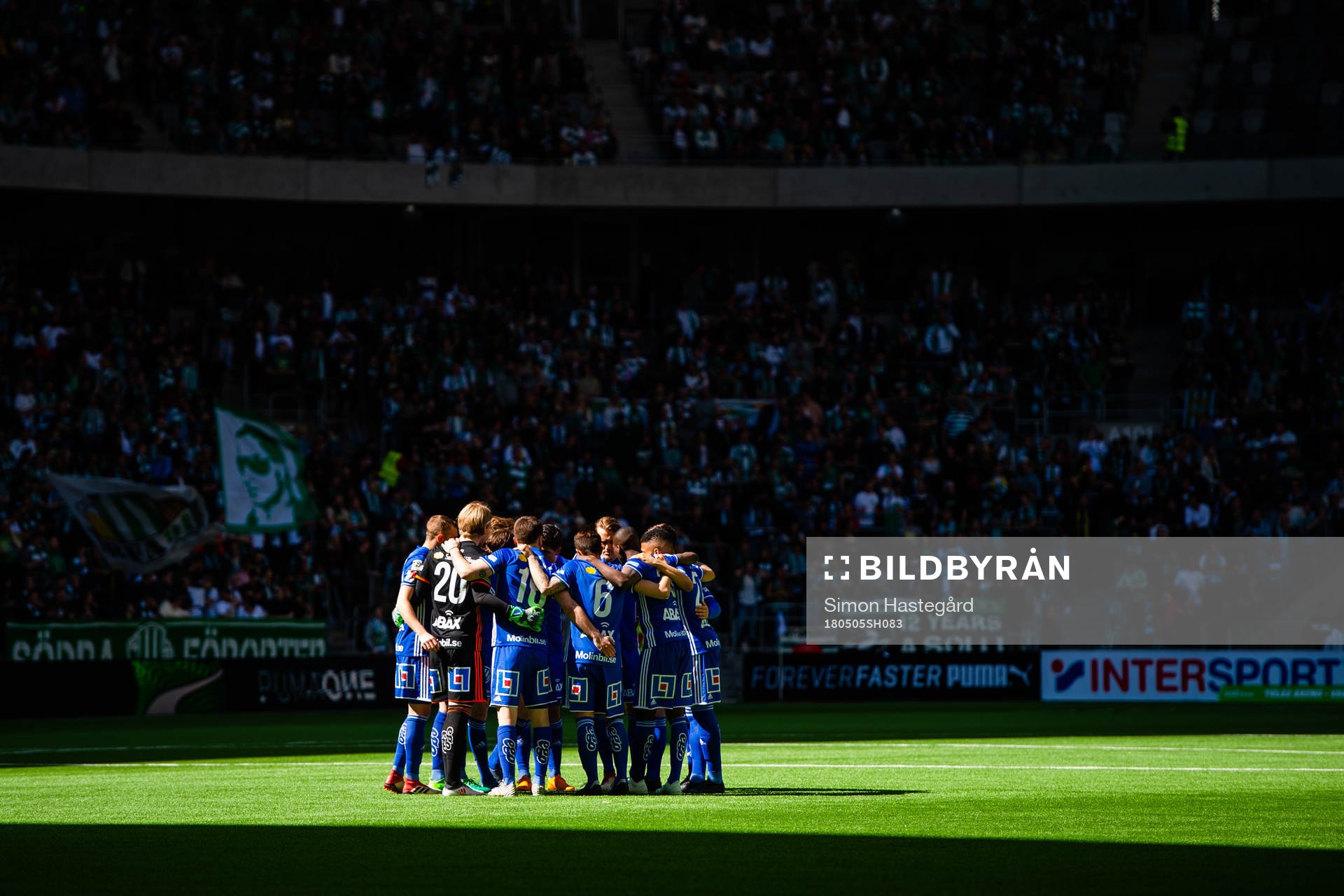 Sundsvalls spelare samlade under fotbollsmatchen i Allsvenskan mellan Hammarby och GIF Sundsvall den 5  maj 2018 i Stockholm.