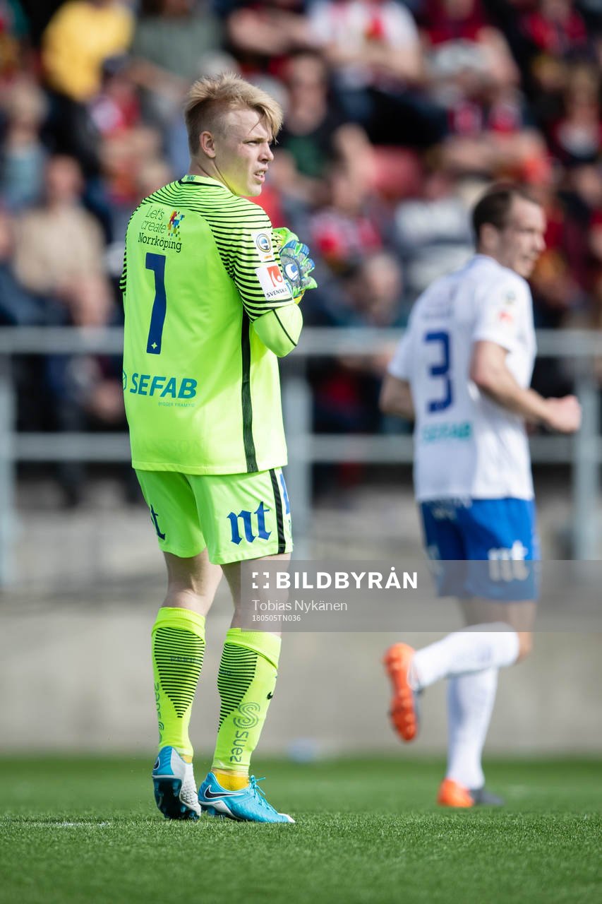 Norrköpings målvakt Isak Pettersson