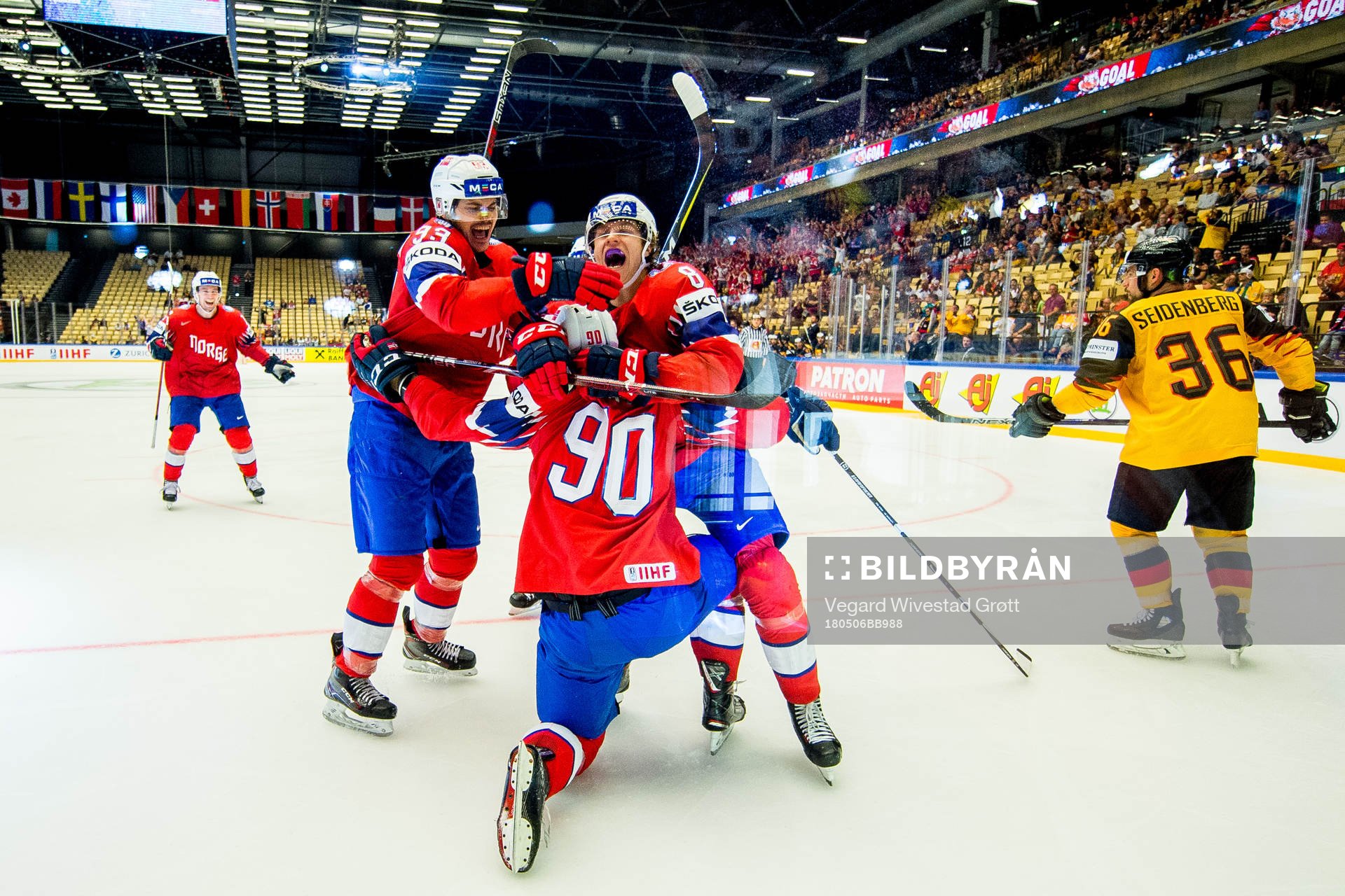 Daniel Sørvik of Norway celebrates with teammate Thomas