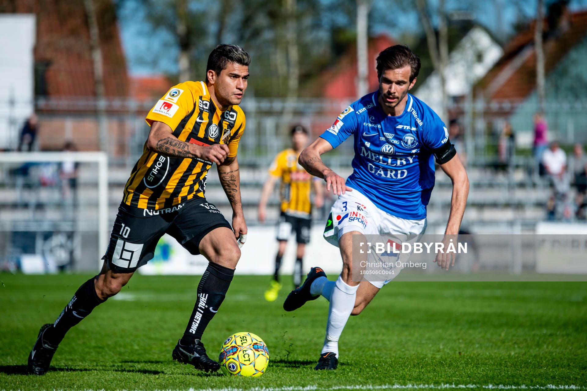 Häckens Paulinho mot Trelleborgs Sebastian Ohlsson