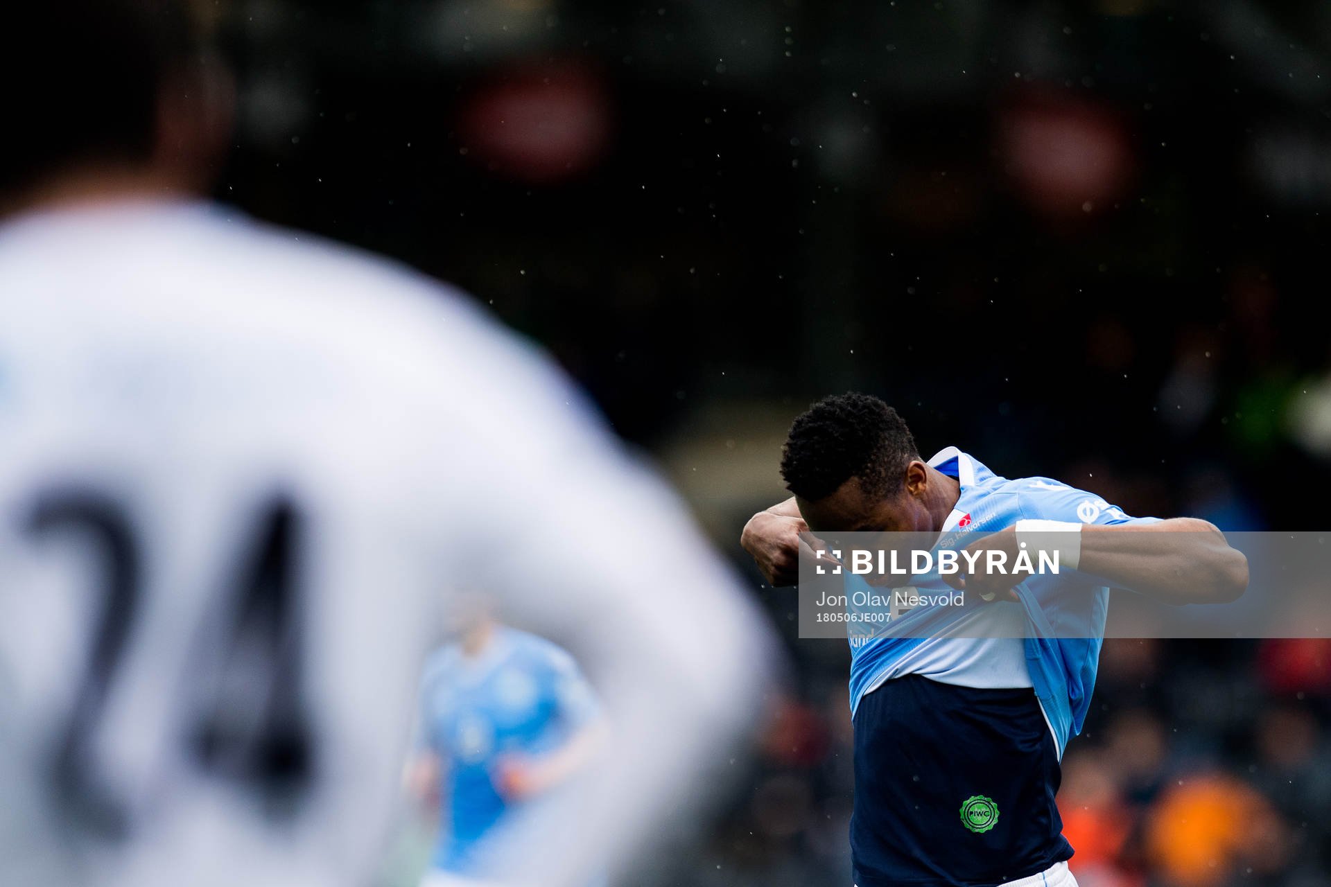 Kachi of Sandnes Ulf celebrates the 0-1 goal