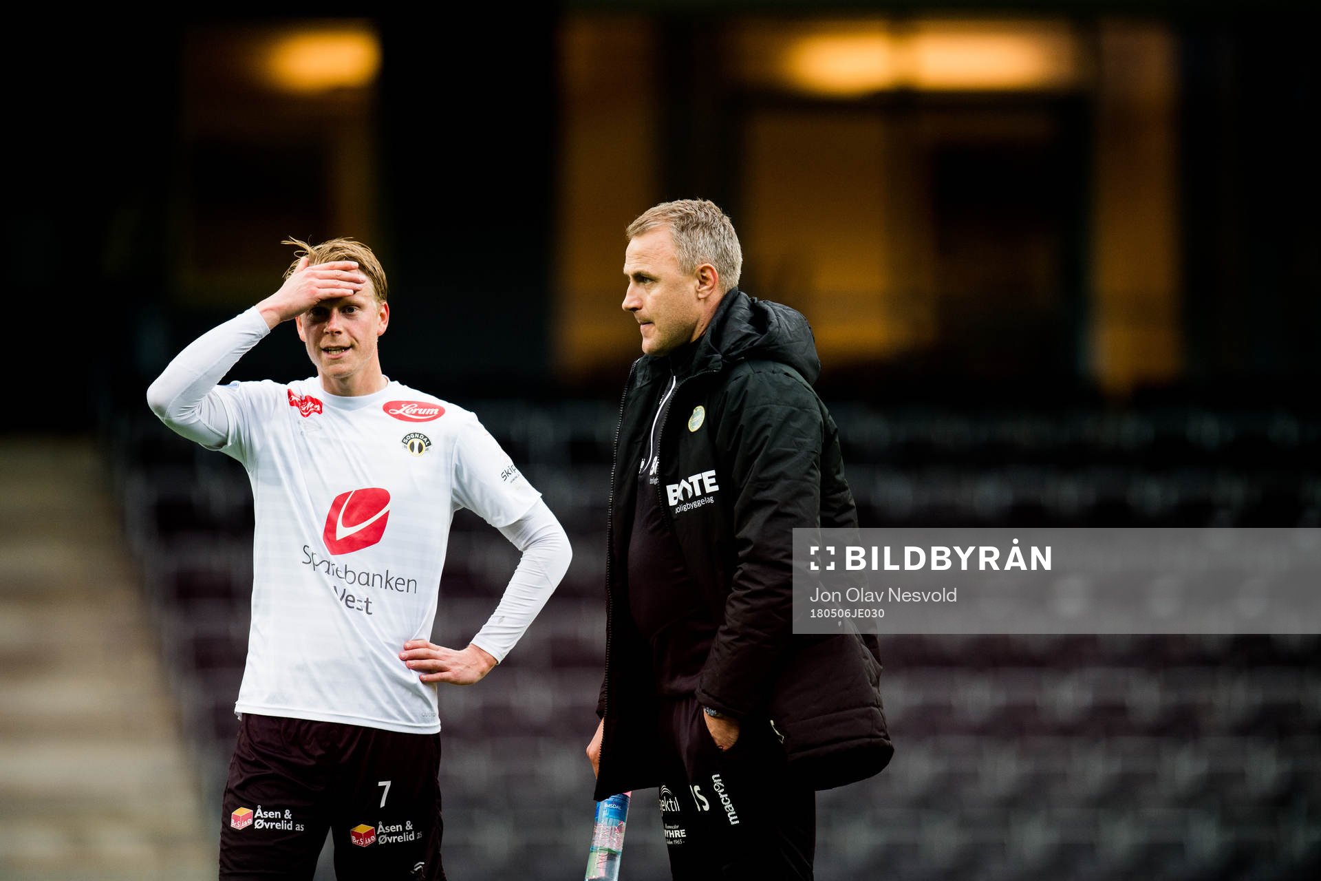 Eirik Schulze of Sogndal and Bengt Sæternes, head coach of