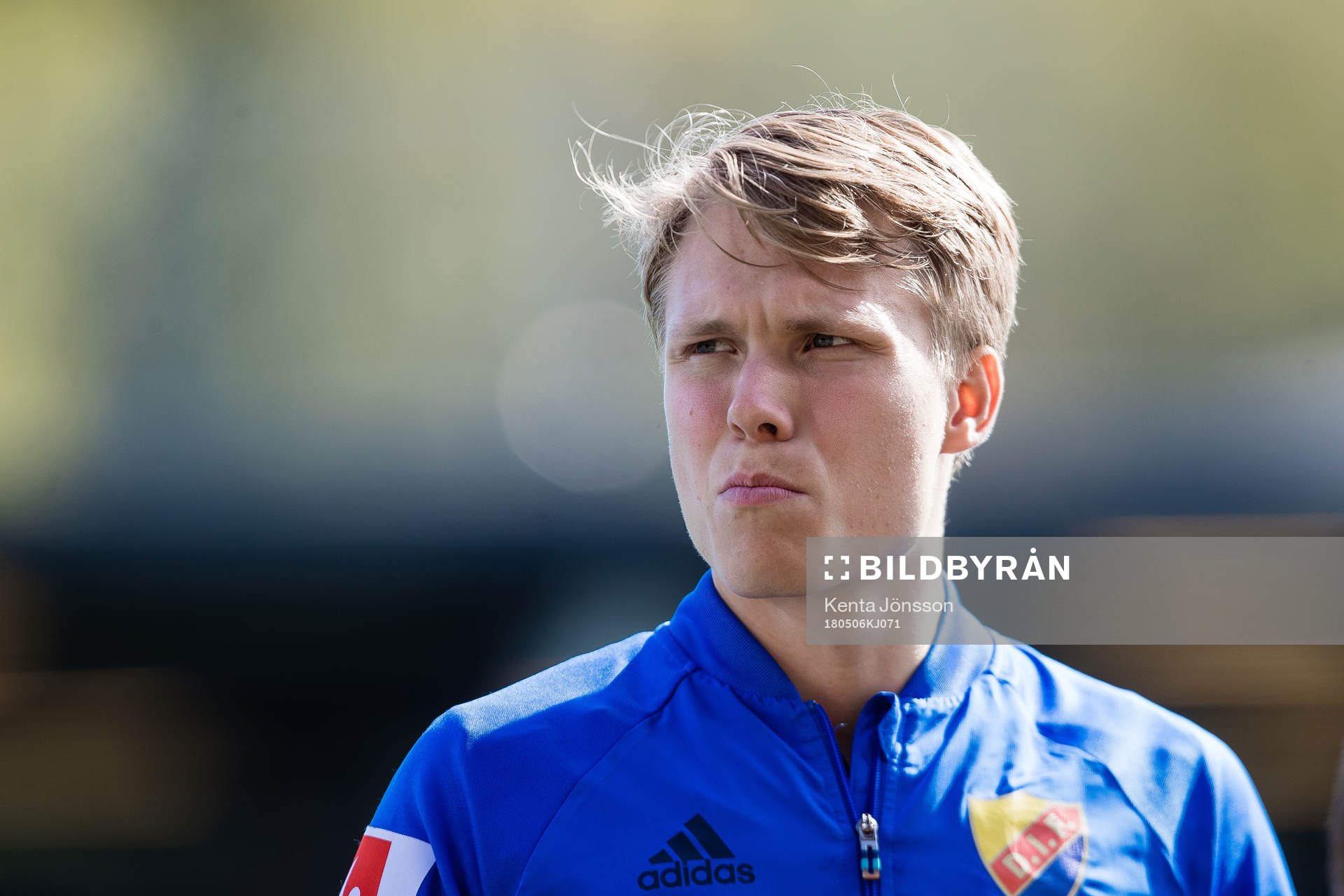 Djurgårdens Jonathan Augustinsson innan fotbollsmatchen i
