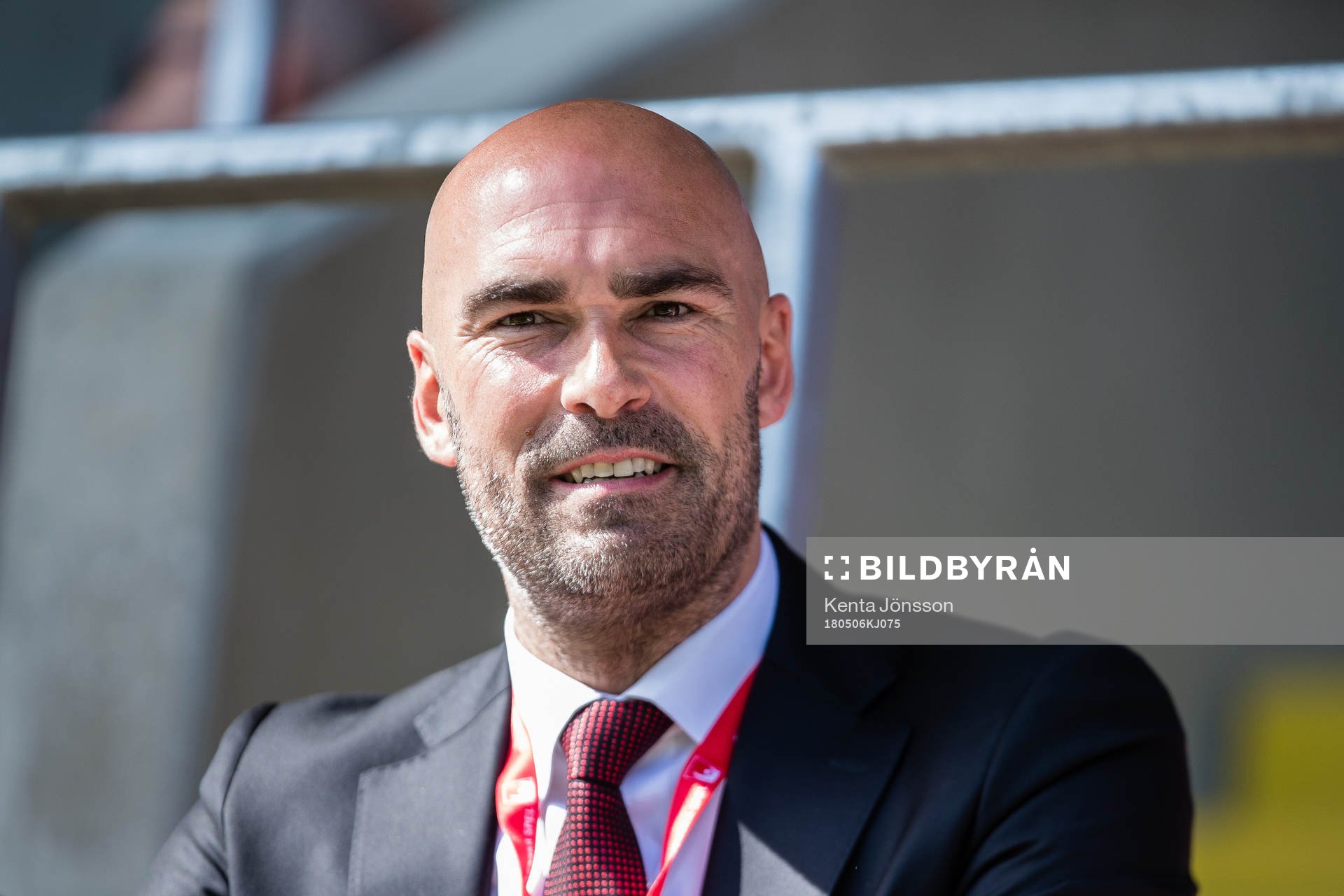 Brommapojkarnas sportchef Daniel Majstorovic på läktaren