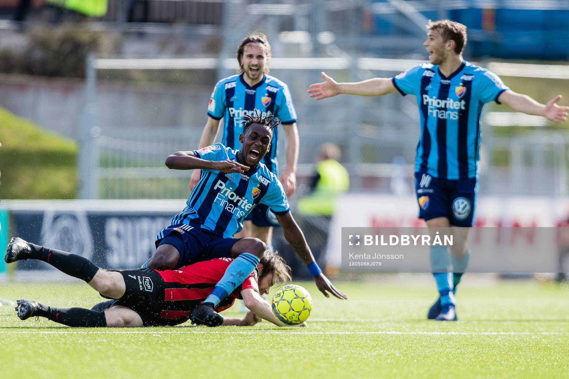 Djurgårdens Philana Tinotenda Kadewere och Brommapojkarnas