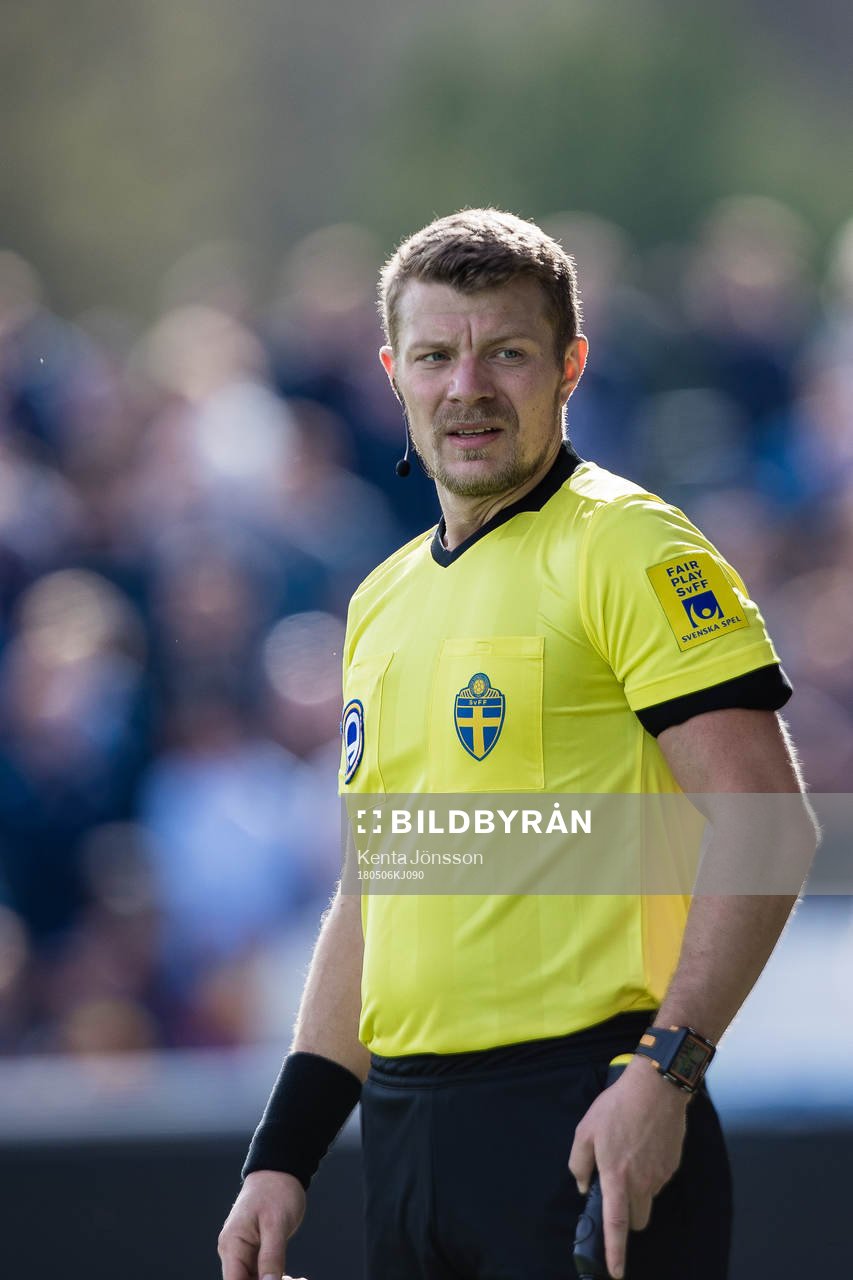 Assisterande domare Niclas Ivarsson