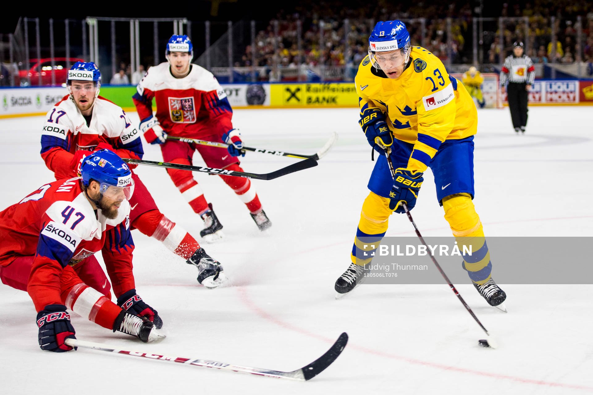 Sveriges Mattias Janmark bevakas av Tjeckiens  Michal