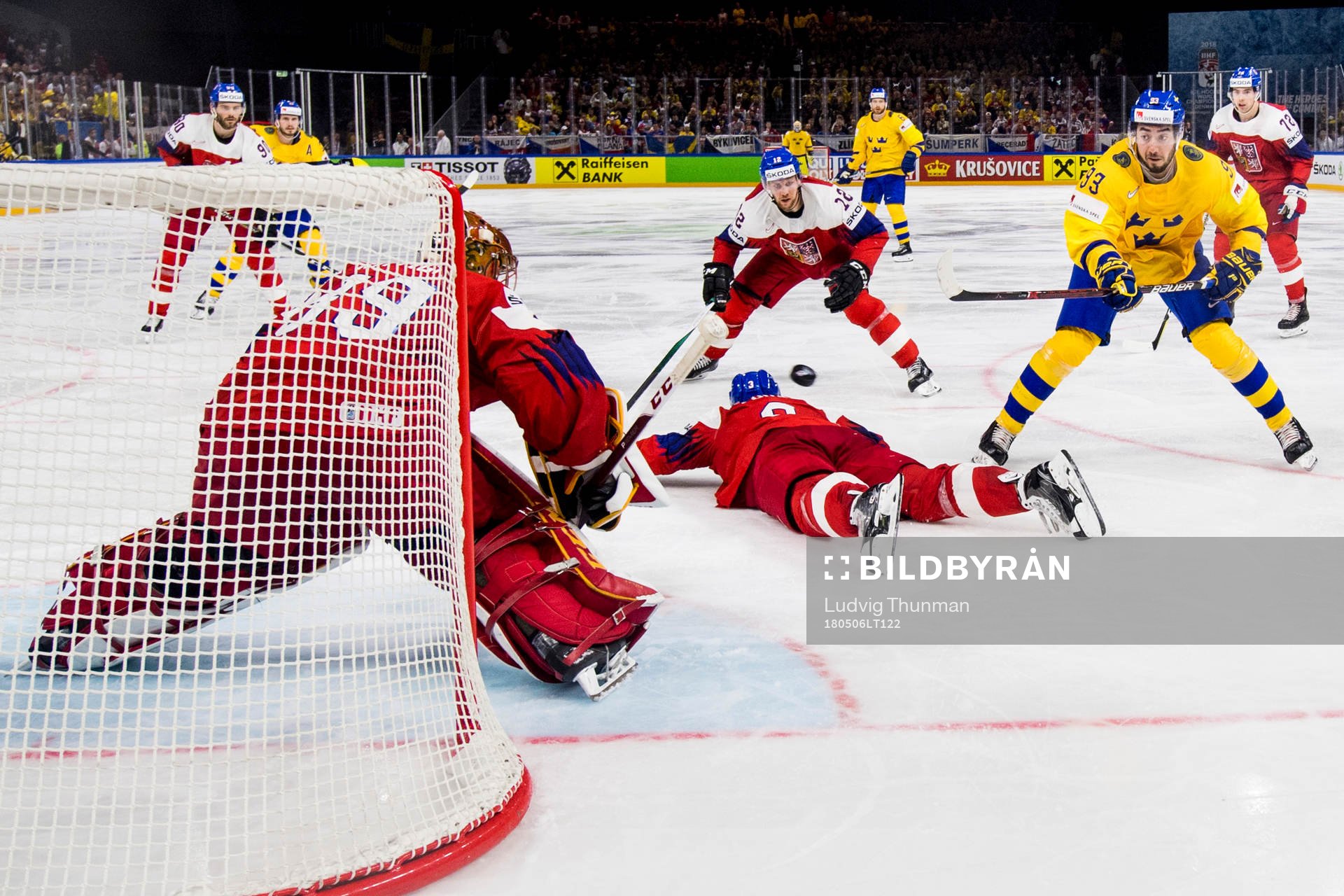 Sveriges Mika Zibanejad och Tjeckiens målvakt David Rittich