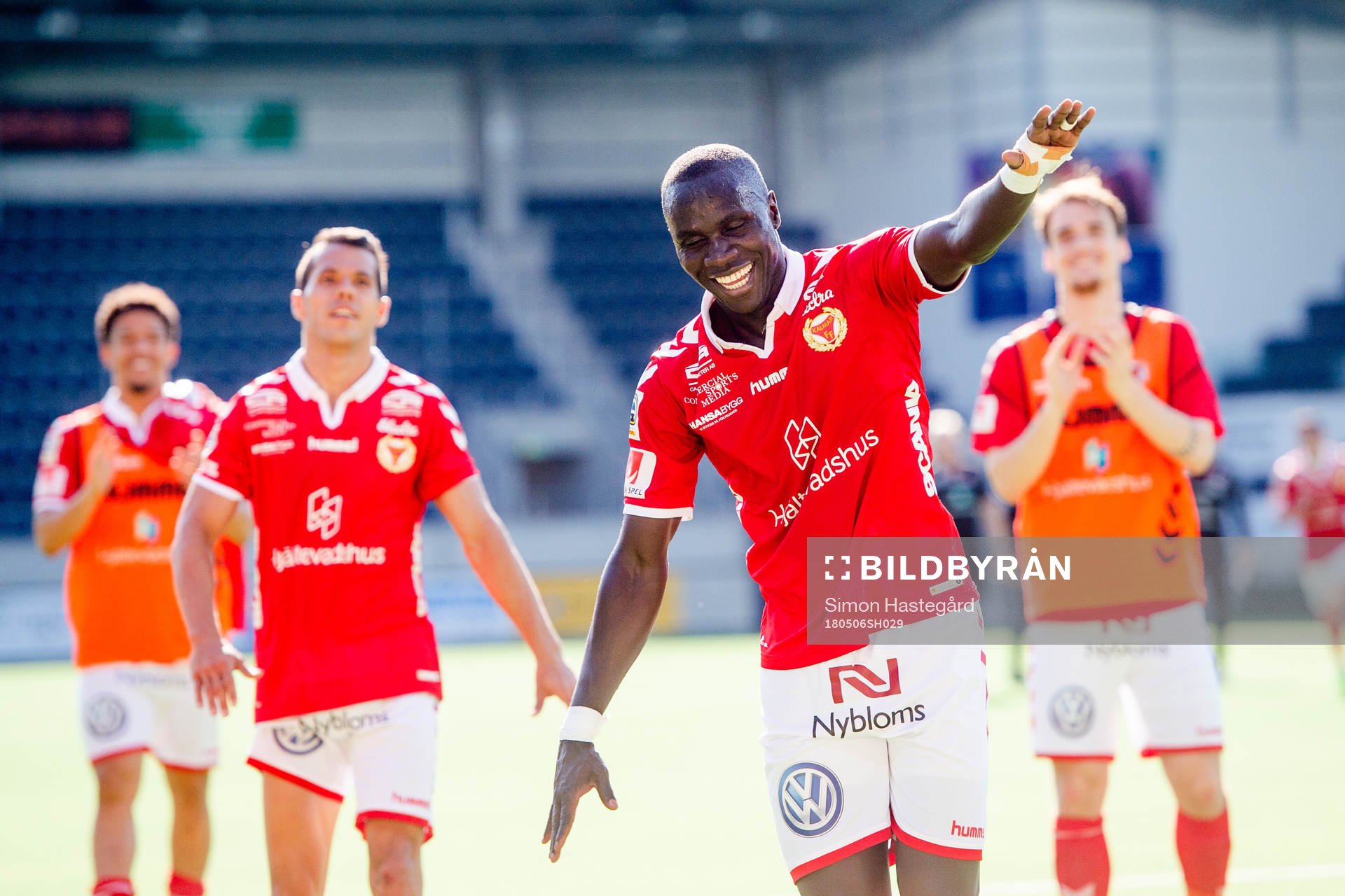 Kalmars Papa Alioune Diouf jublar