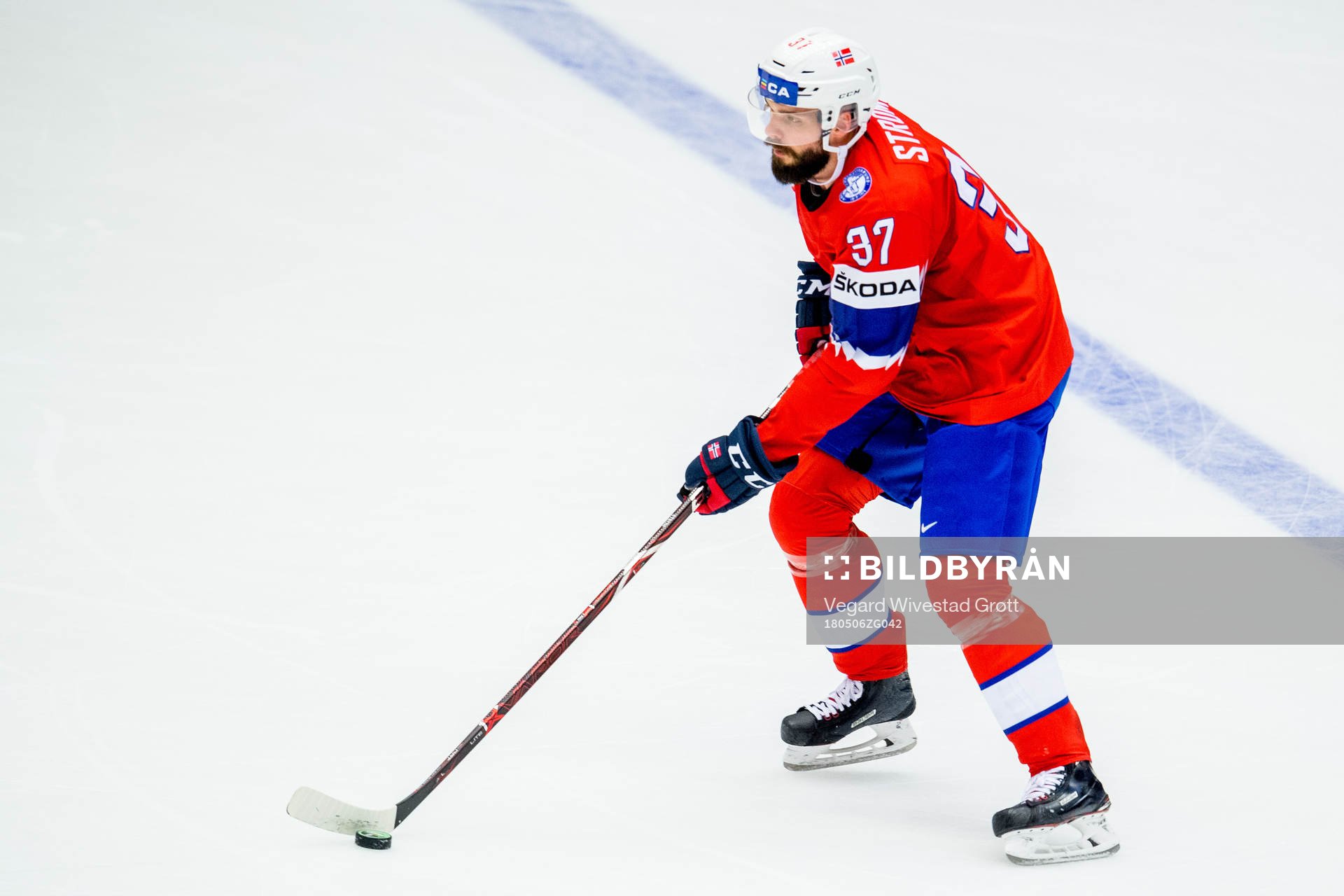 Villiam Strøm of Norway warms up