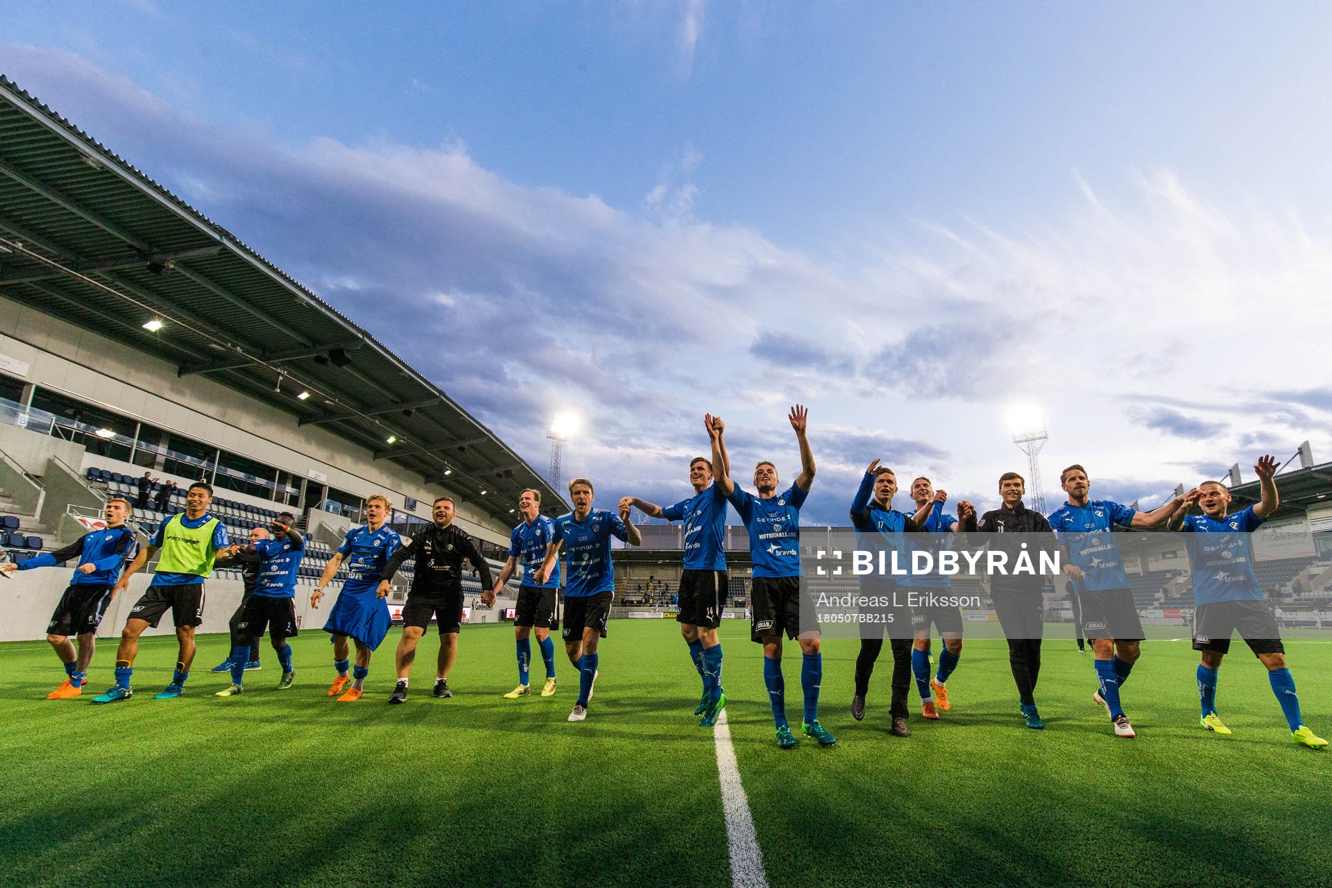 Halmstads spelare tackar publiken