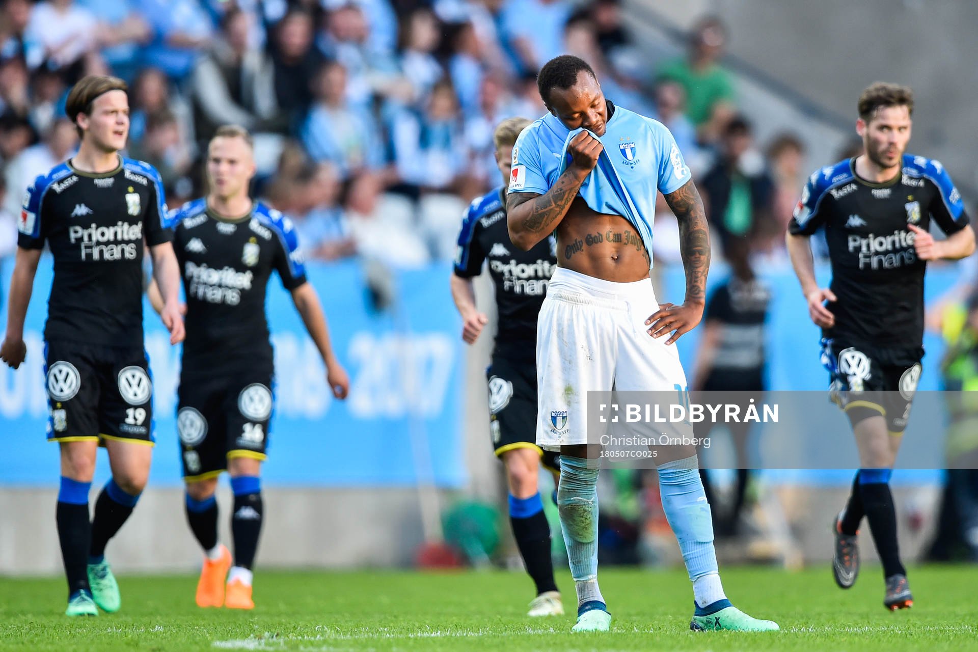 Malmö FFs Carlos Strandberg deppar