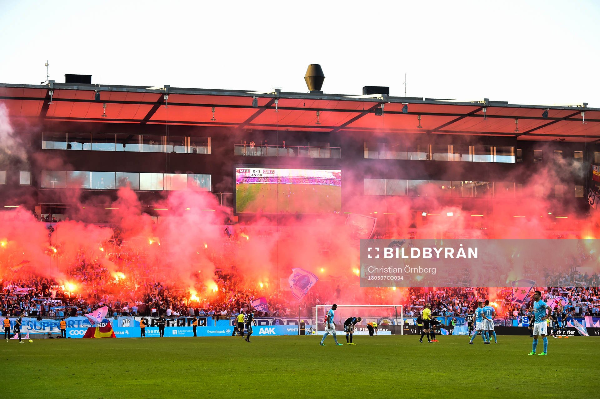 Bengaler på Malmö FFs ståplatsläktare