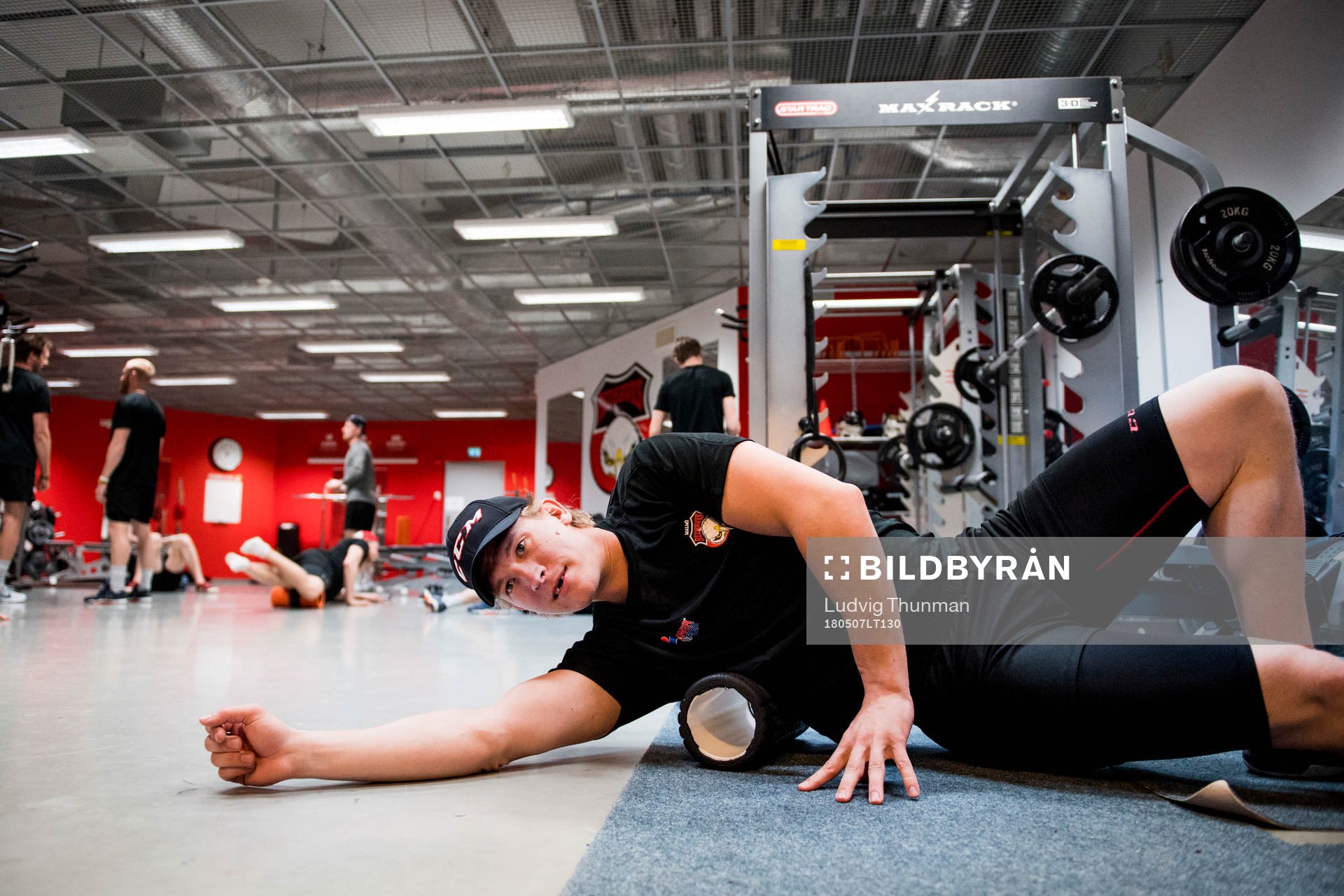 Emil Sylvegård tränar i gymmet