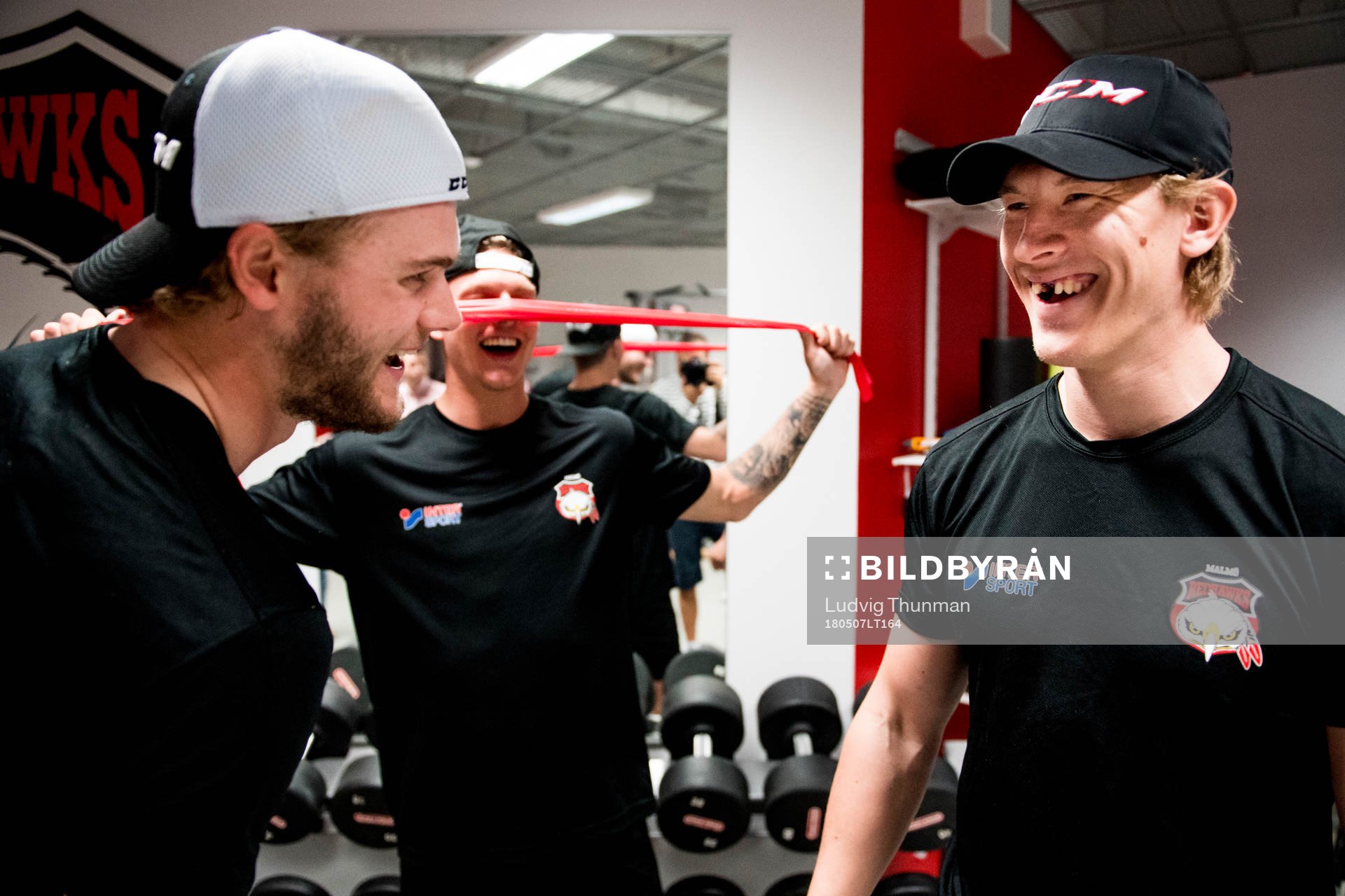 Fredrik Händemark och Emil Sylvegård i samtal