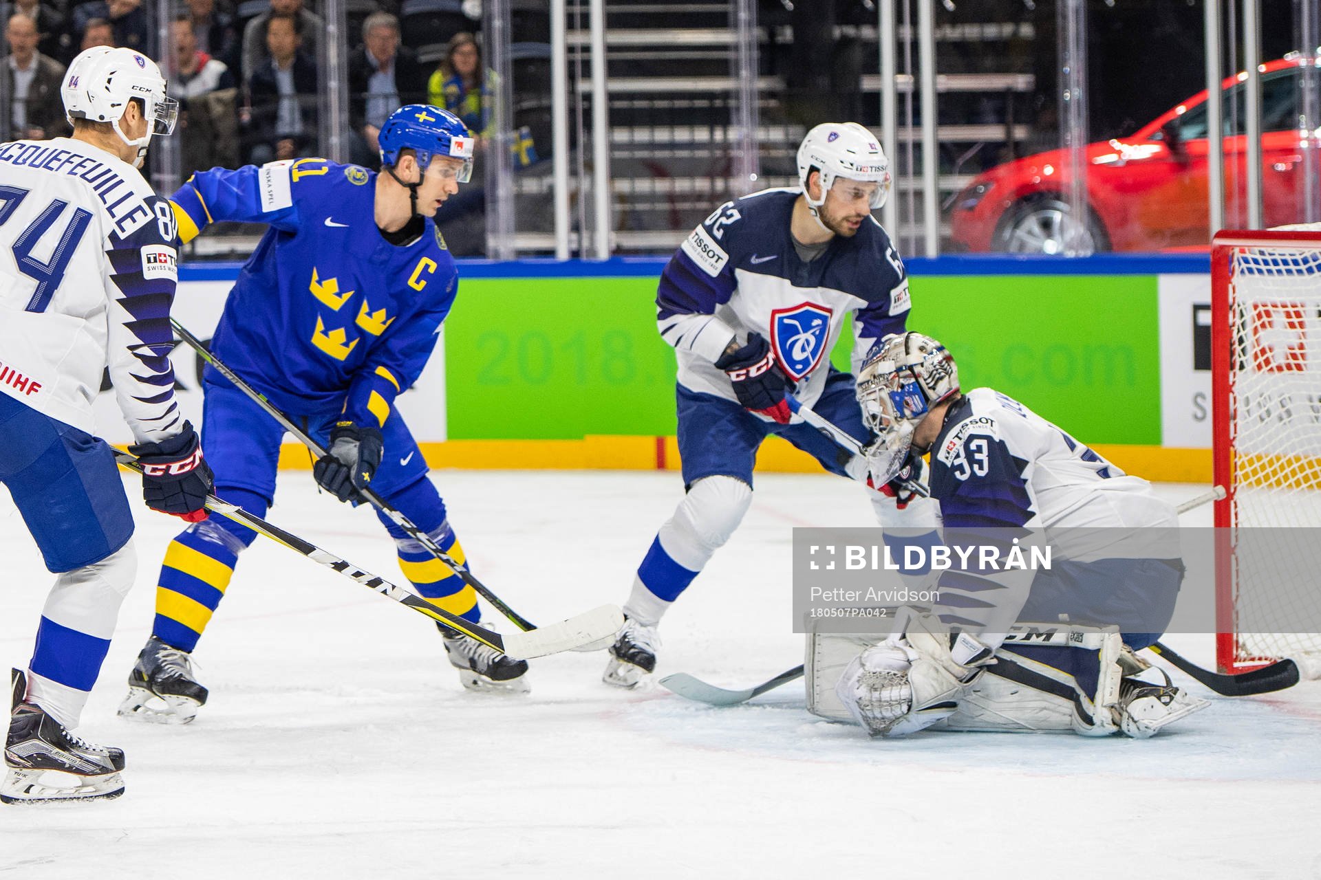 Sveriges Mikael Backlund gör 2-0-målet på Frankrikes