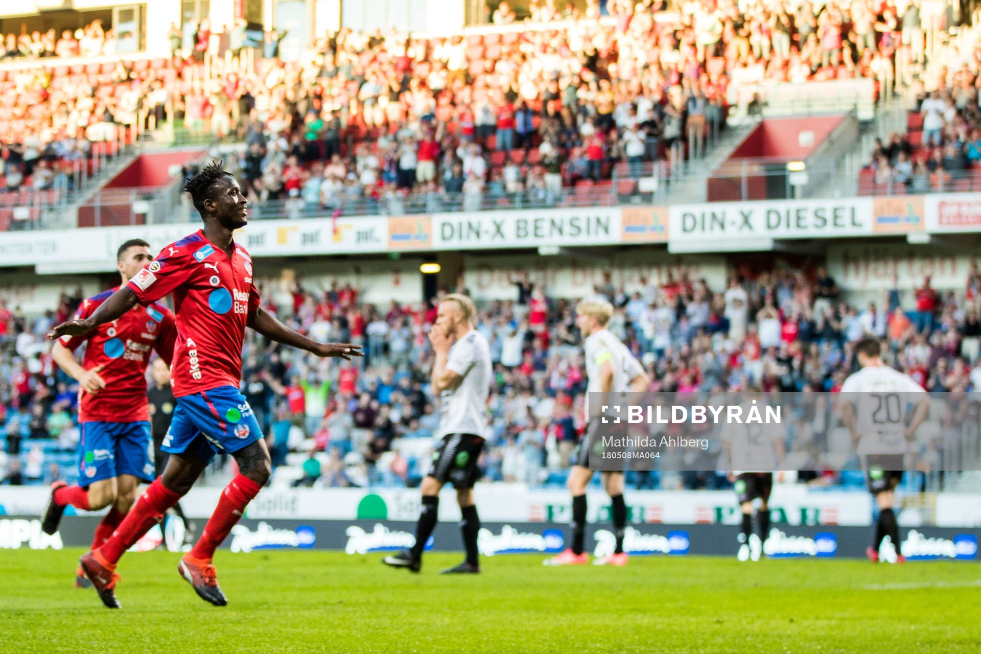 Helsingborgs Mamudu Moro jublar
