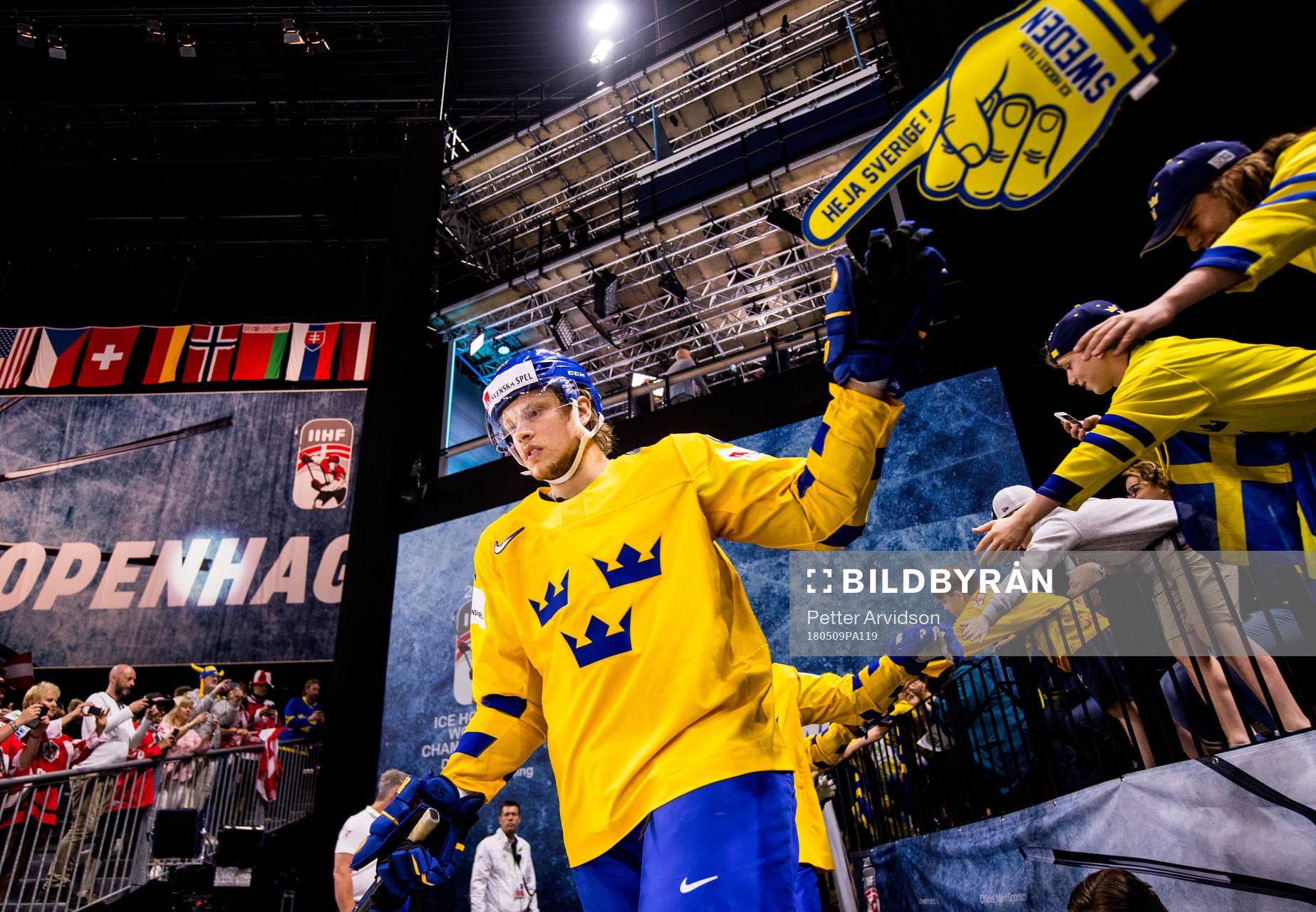 Sveriges Jacob de la Rose gör entré