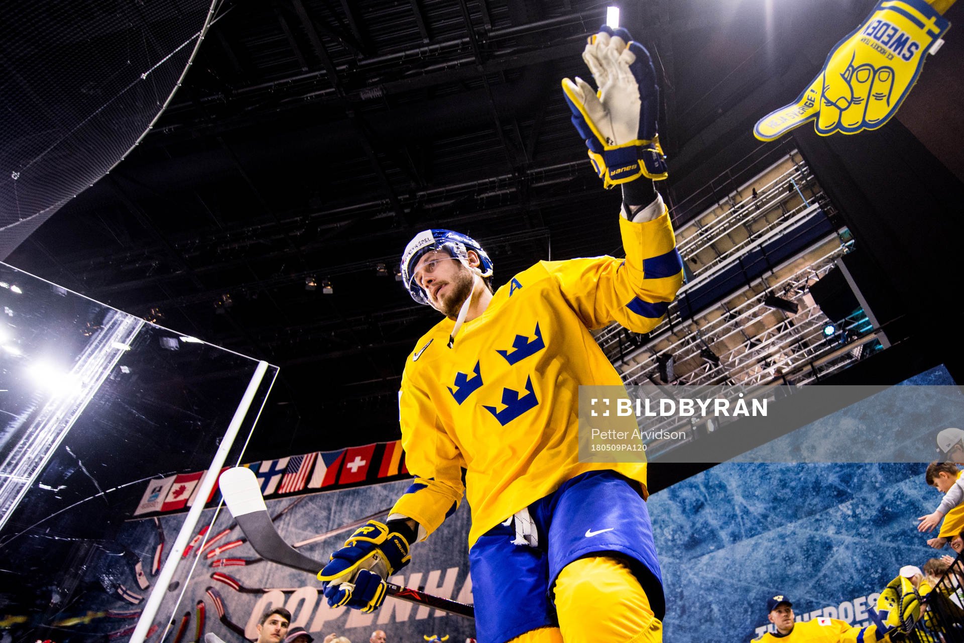 Sveriges Oliver Ekman Larsson gör entré