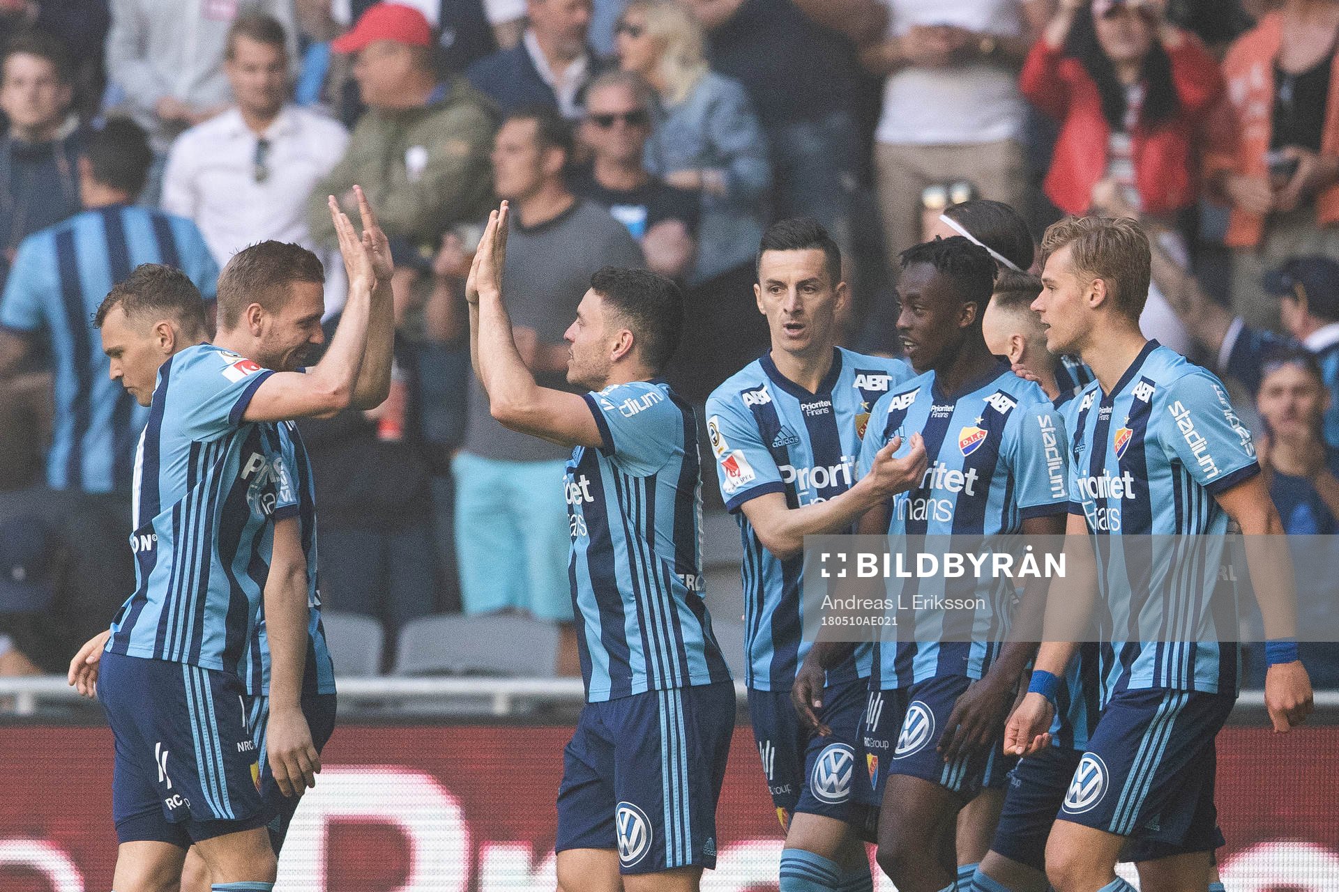 Djurgårdens Jonathan Ring jublar med Kerim Mrabti som