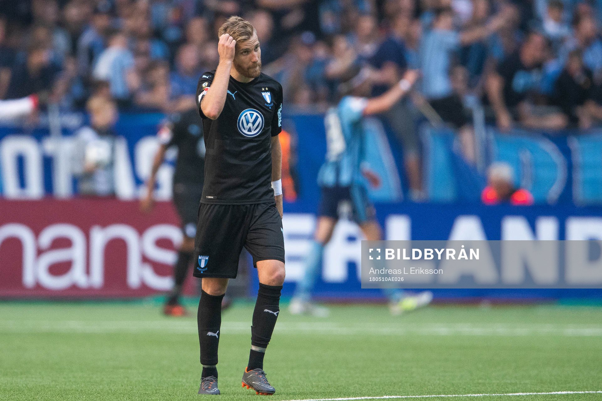 Malmö FFs Rasmus Bengtsson deppar