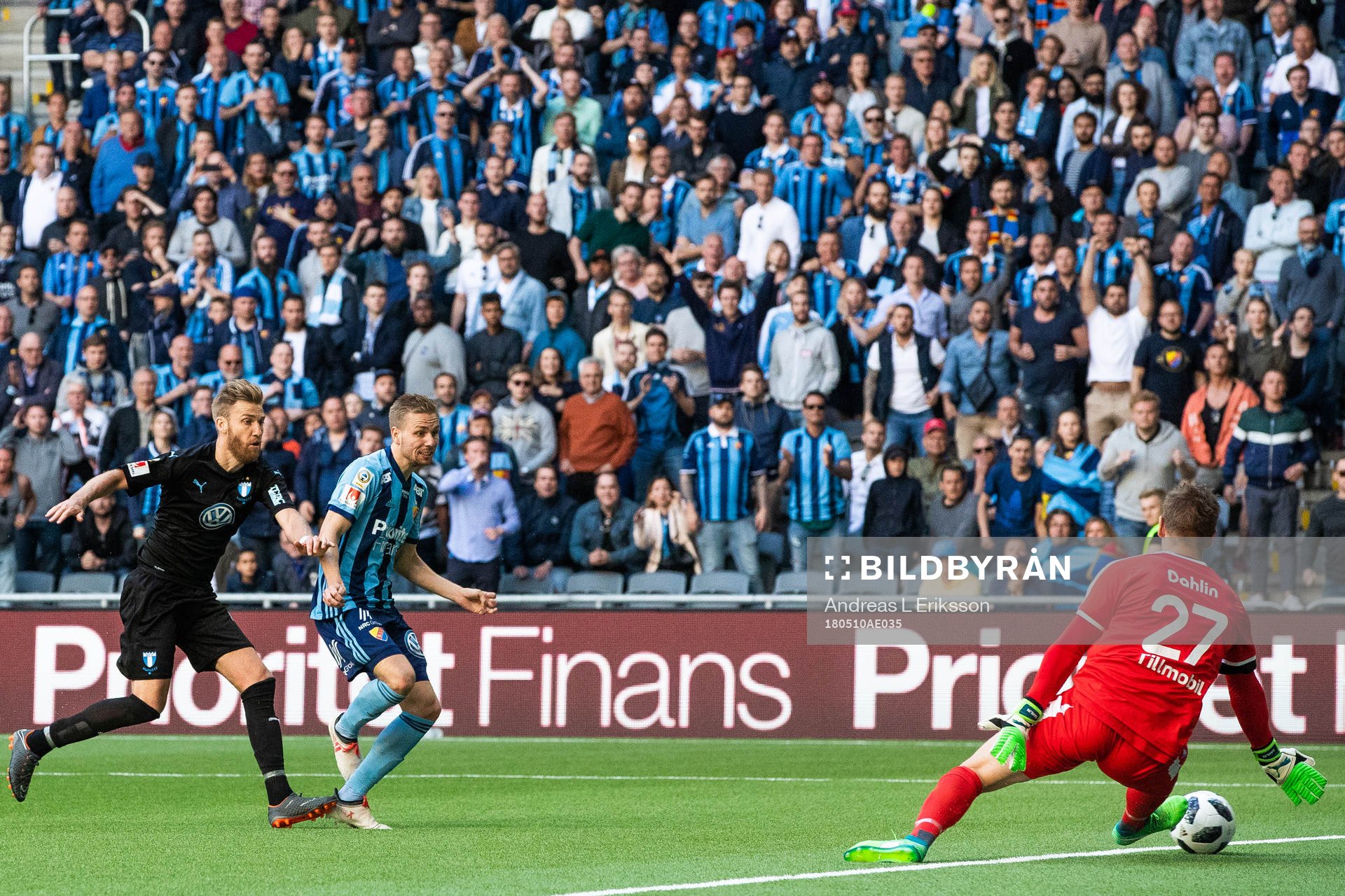 Djurgårdens Jonathan Ring gör 3-0-målet bakom Malmö FFs