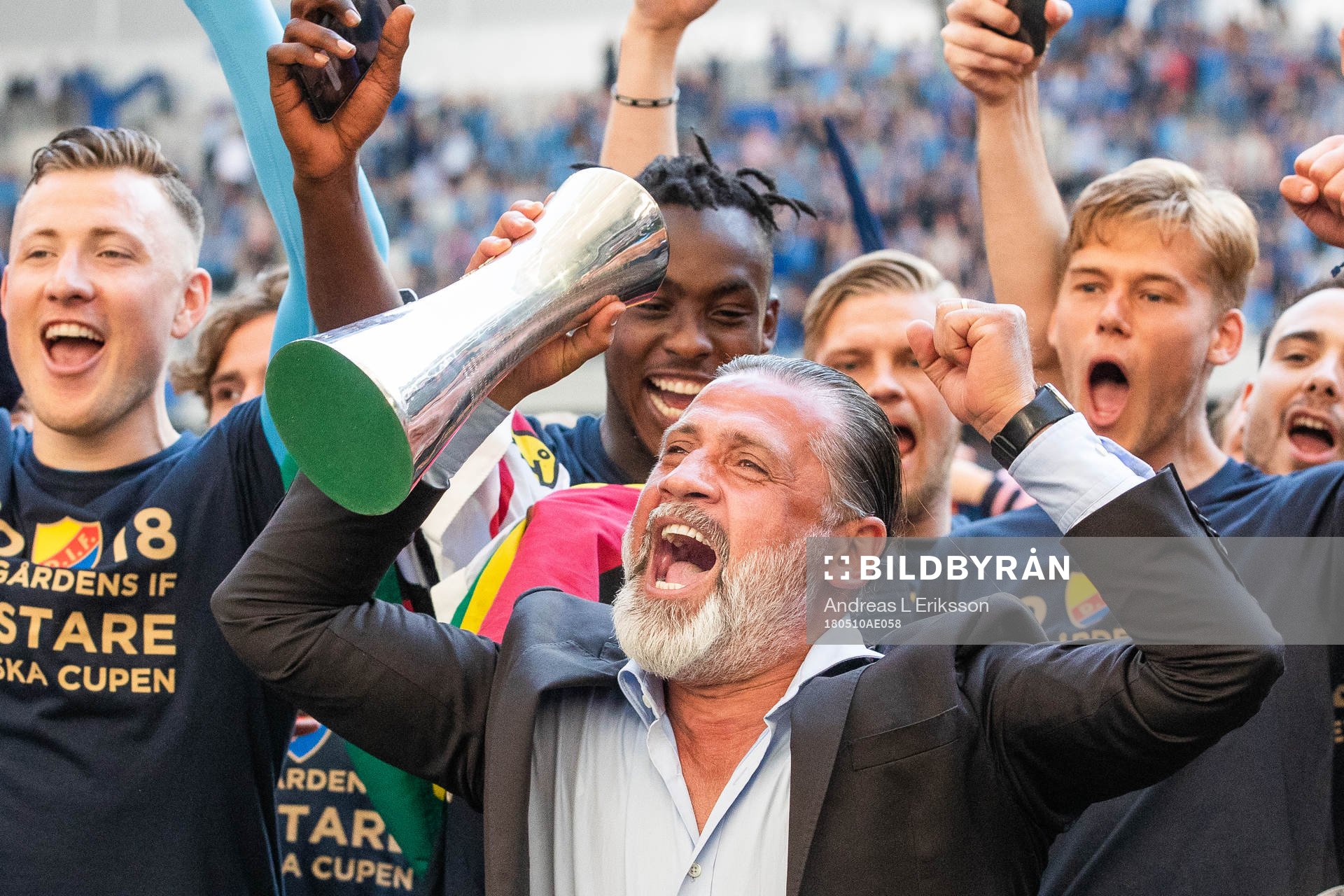 Djurgårdens tränare Özcan Melkemichel och medspelare